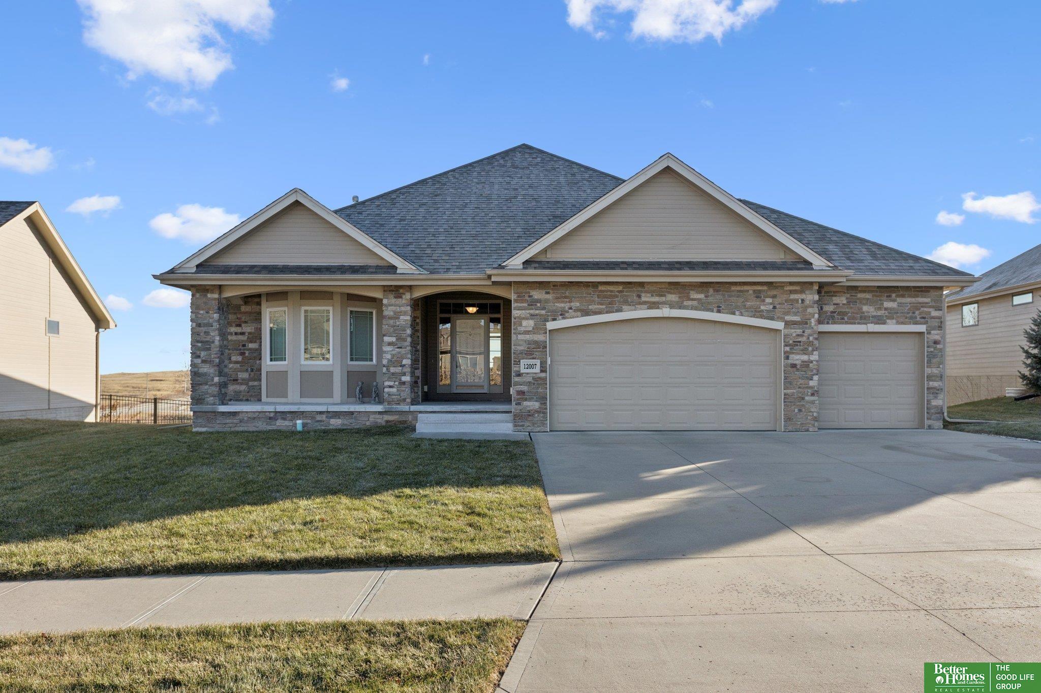 12511 87 Street, Papillion, NE, 68046