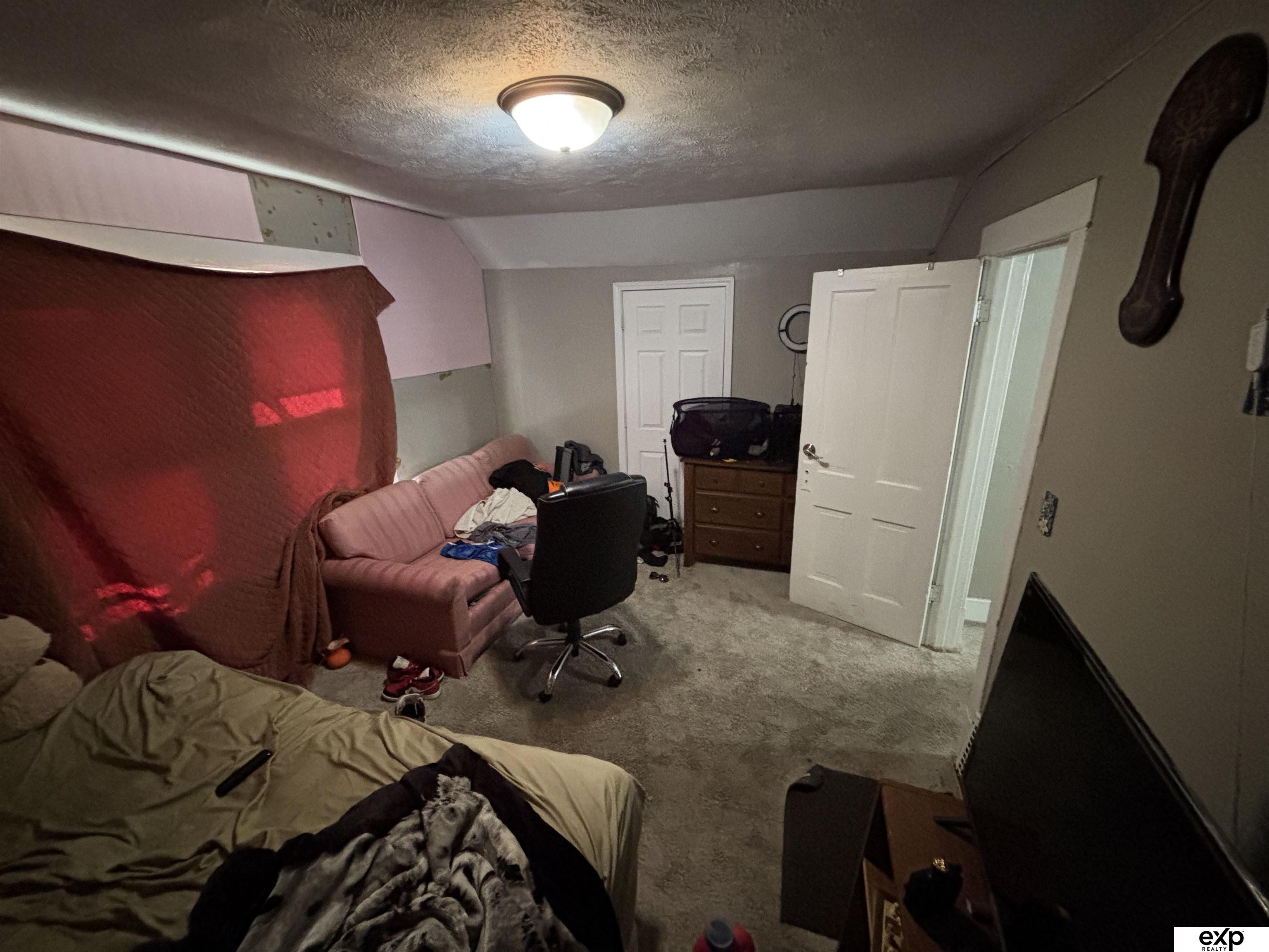 2216 Evans Street, Omaha, NE, 68110