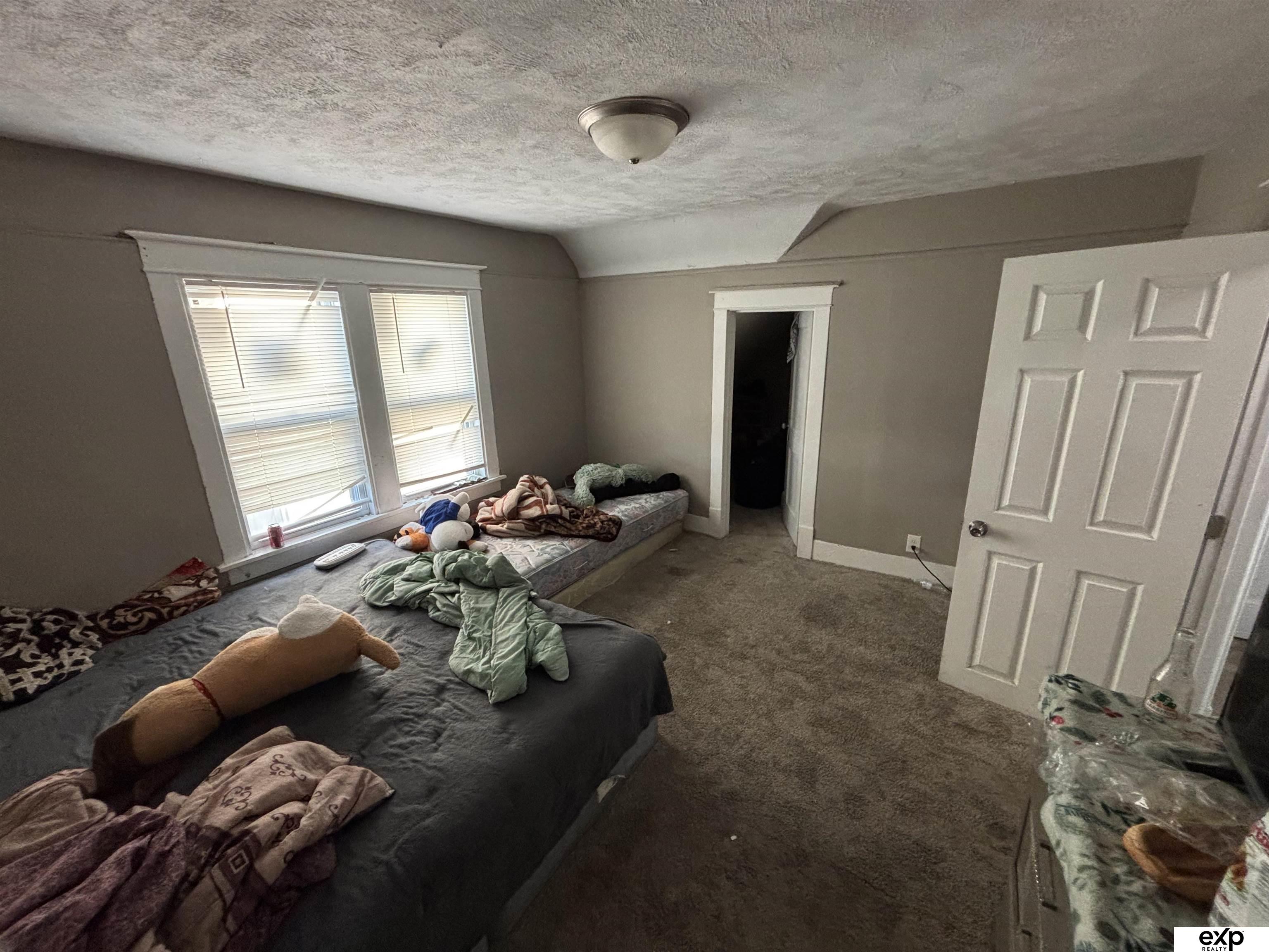 2216 Evans Street, Omaha, NE, 68110