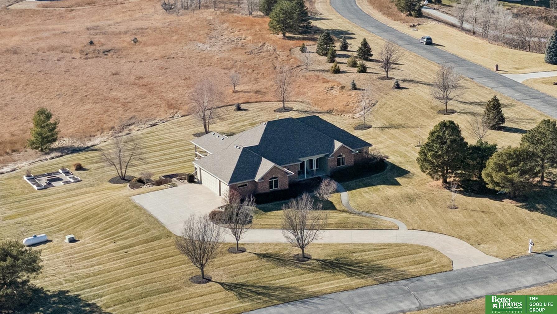 12211 Slayton Street, Papillion, NE, 68046