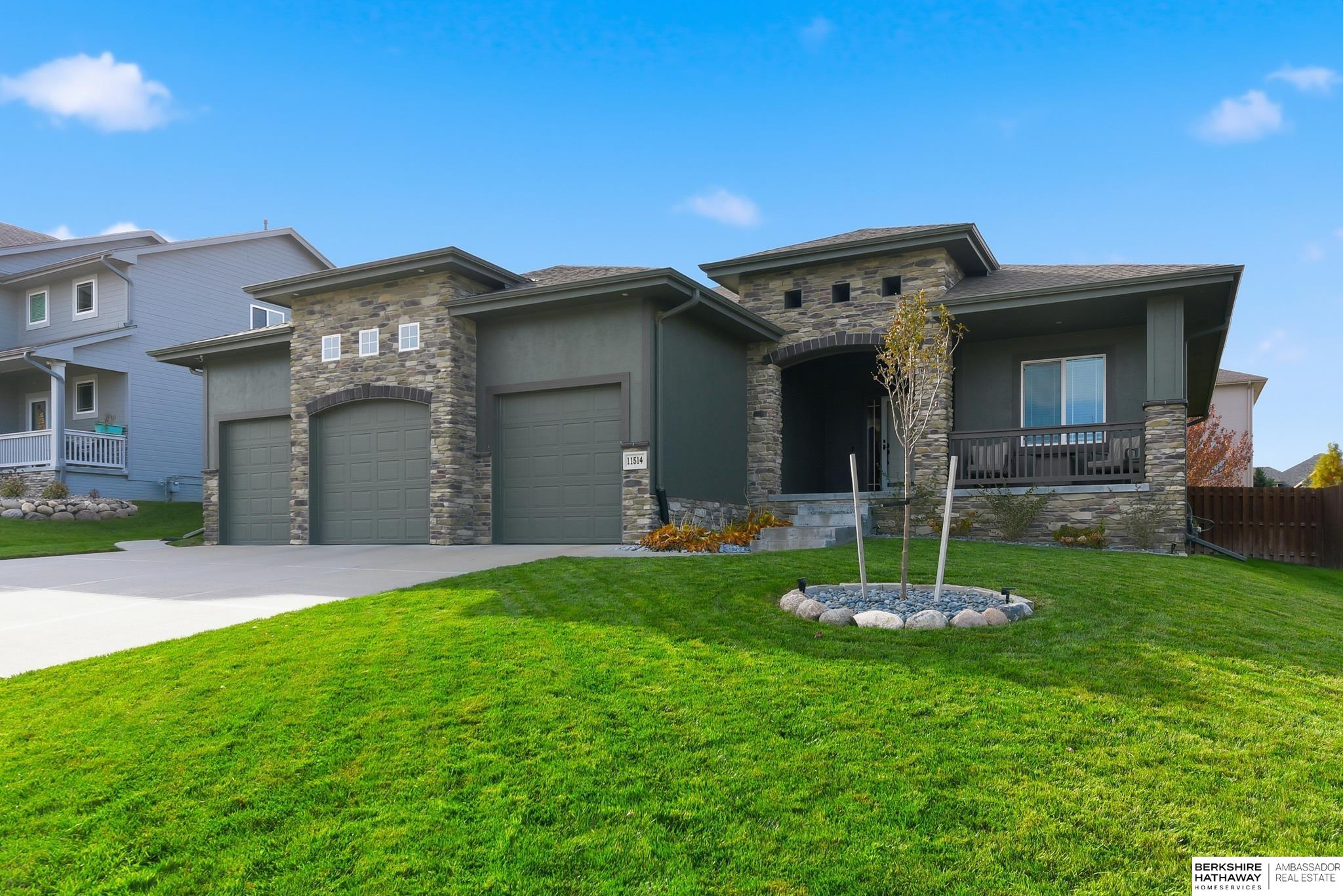 10305 Prospect Street, Papillion, NE, 68046