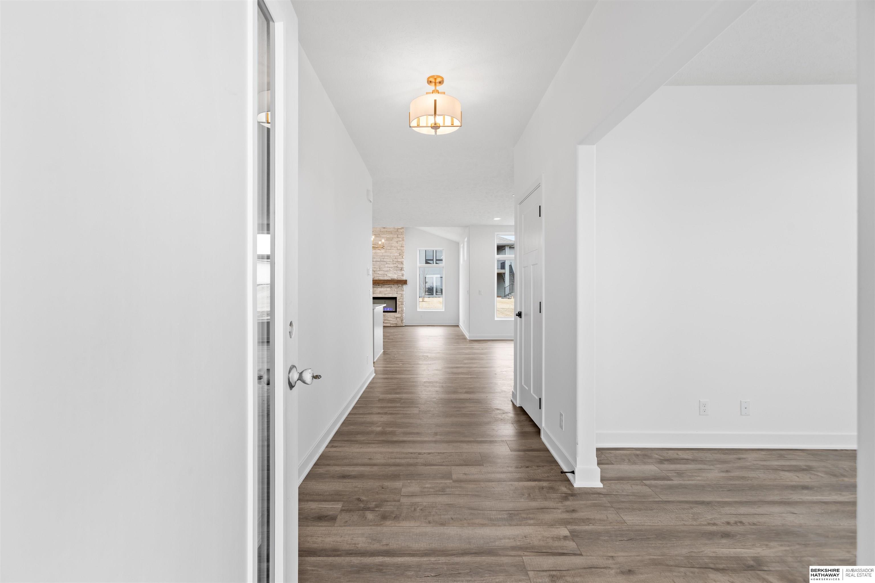 10305 Prospect Street, Papillion, NE, 68046