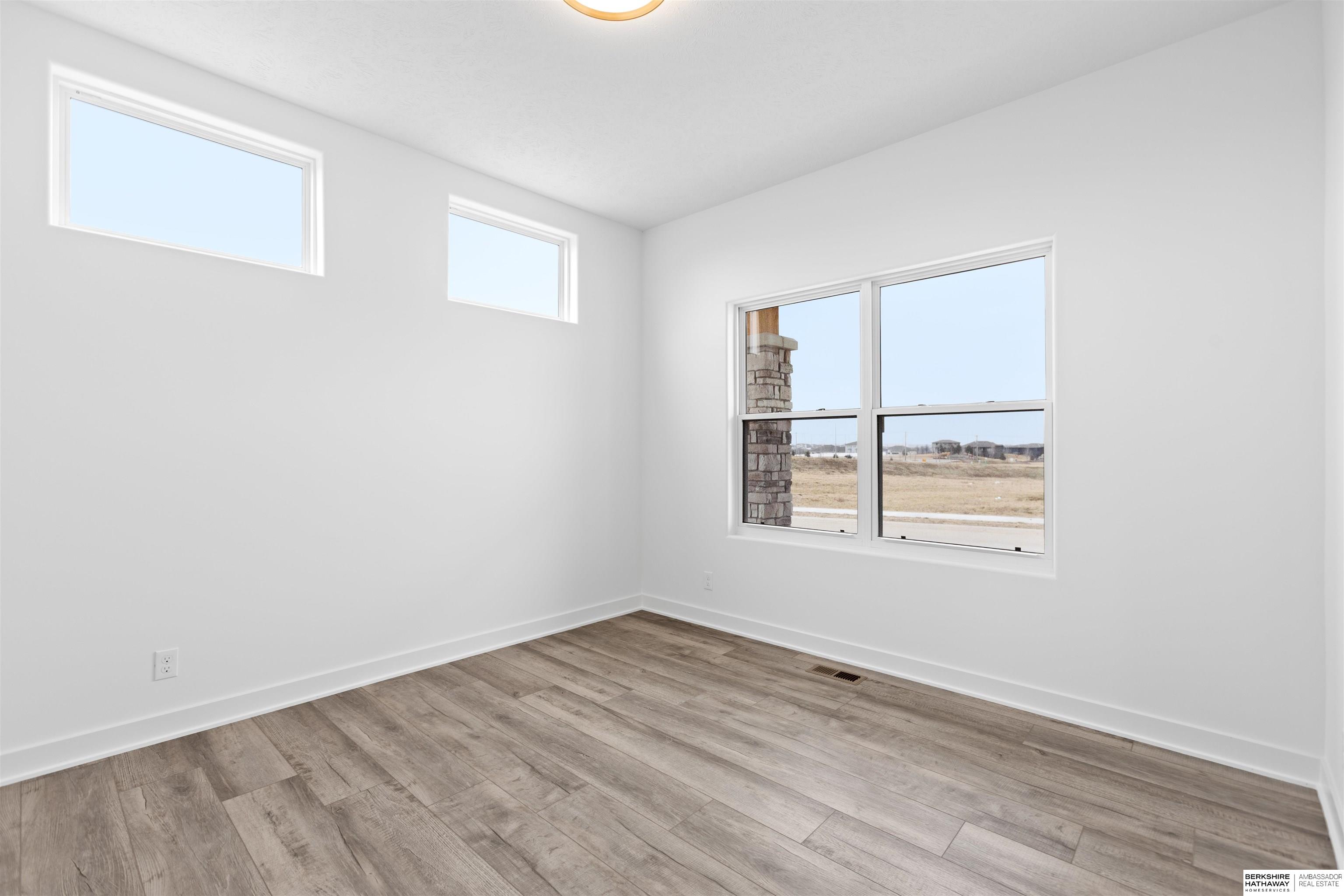 10305 Prospect Street, Papillion, NE, 68046