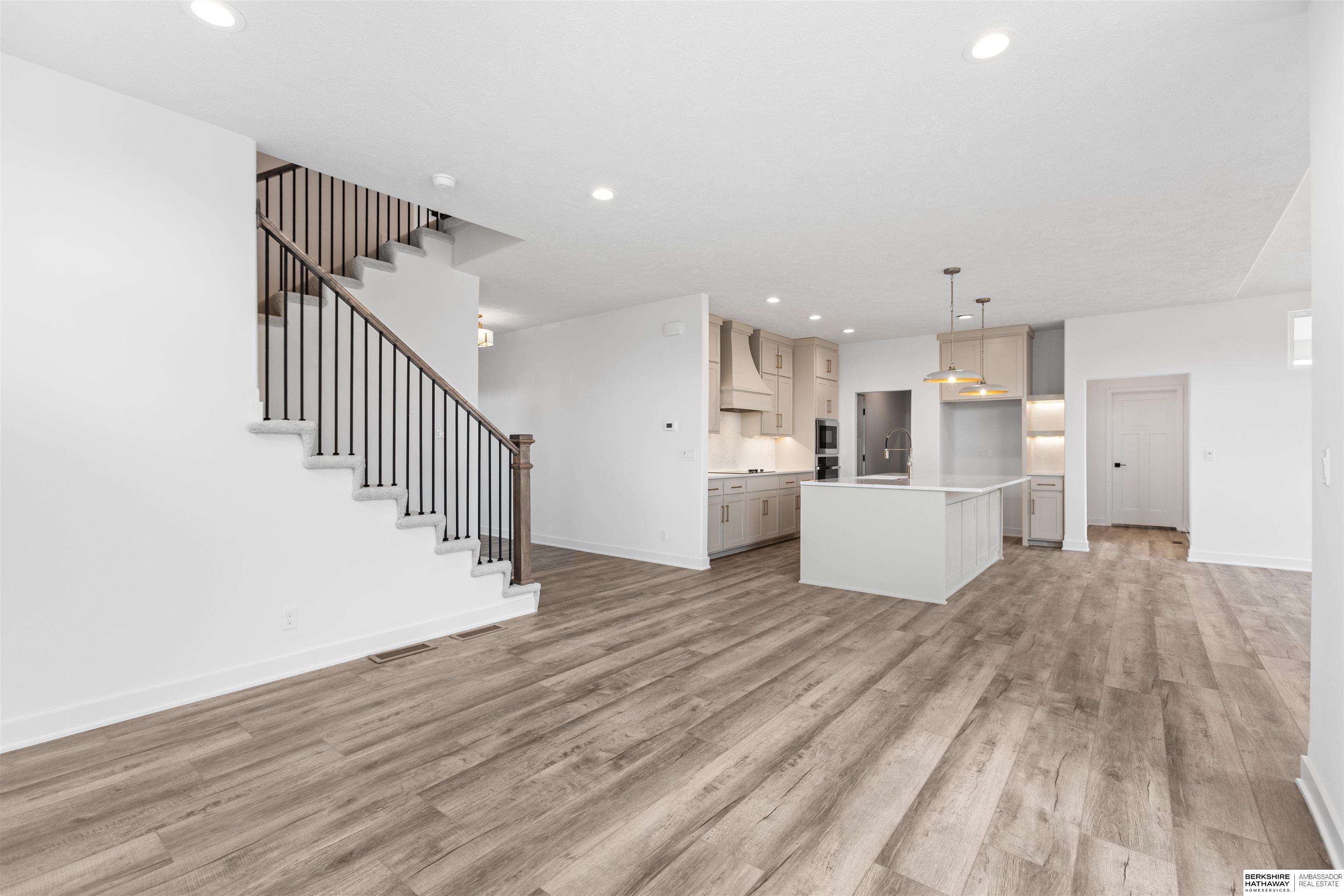 10305 Prospect Street, Papillion, NE, 68046