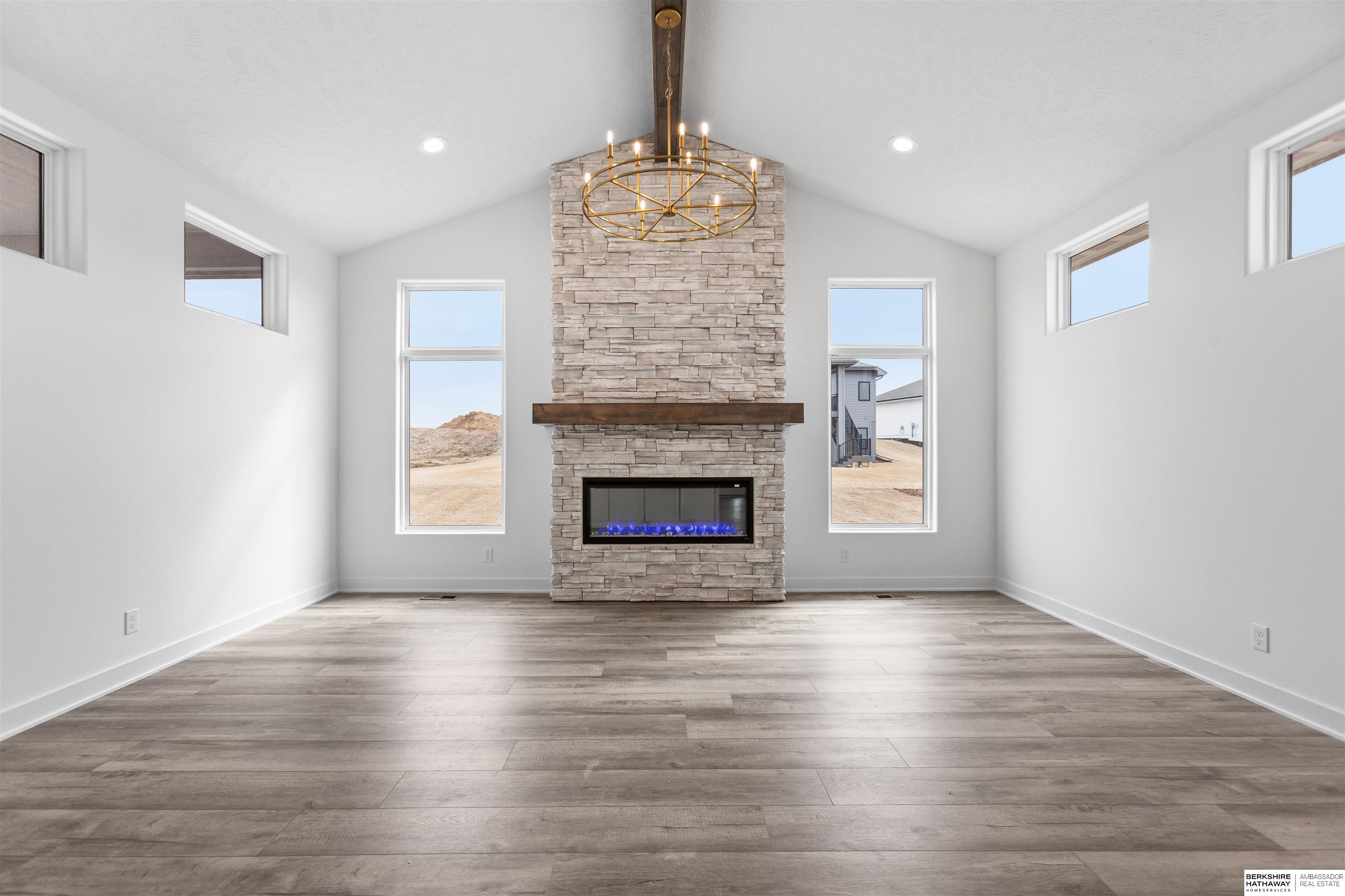 10305 Prospect Street, Papillion, NE, 68046