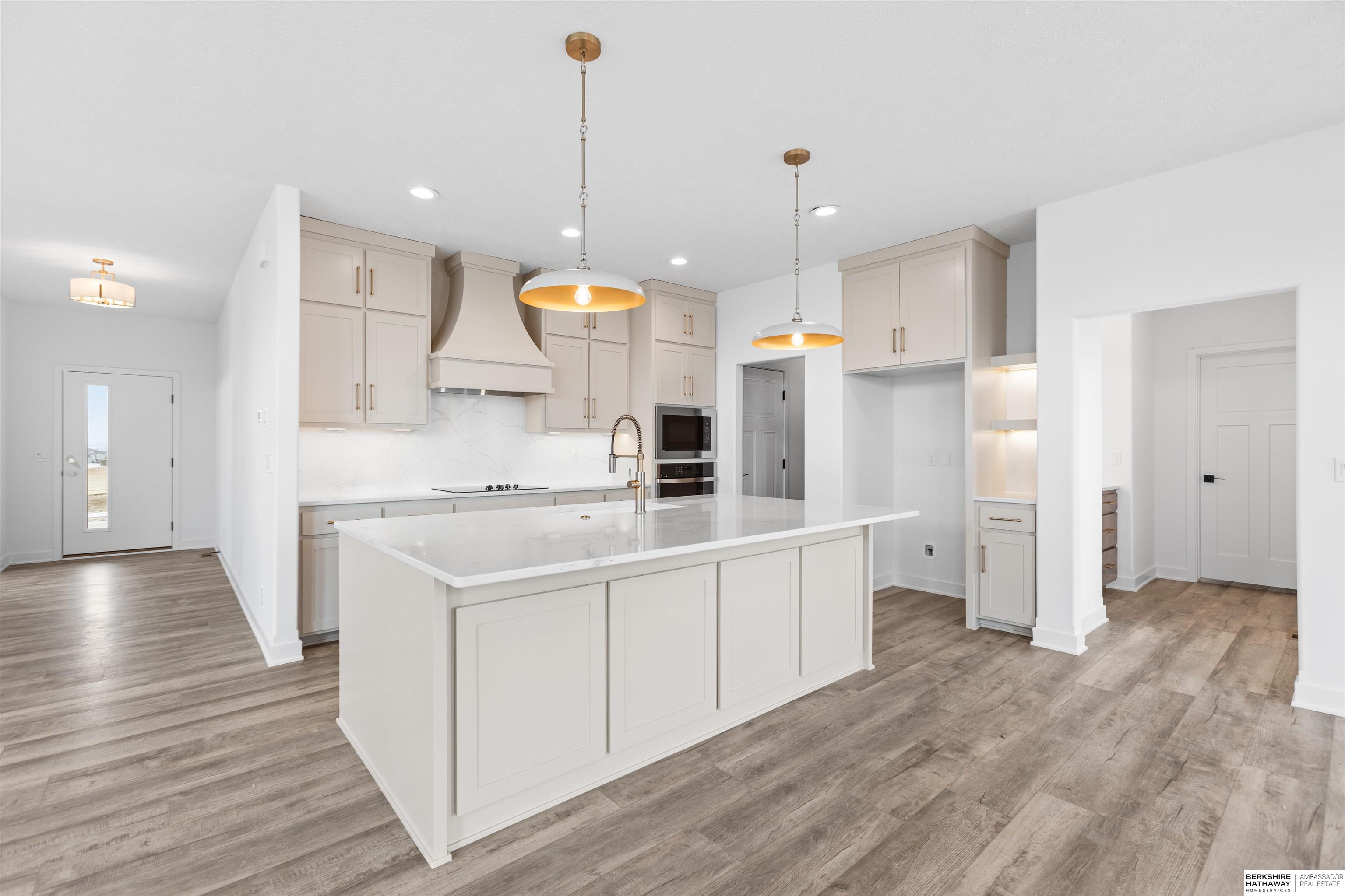 10305 Prospect Street, Papillion, NE, 68046