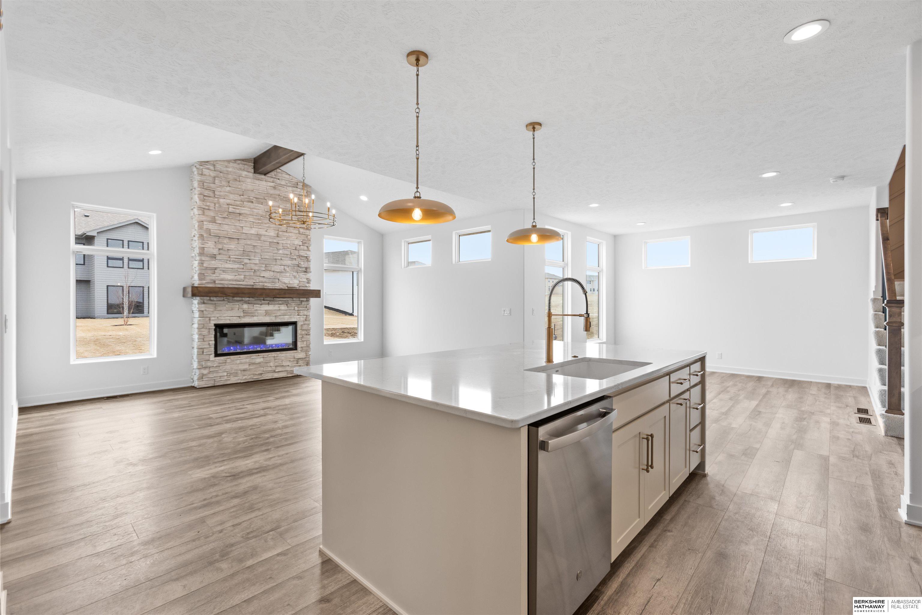 10305 Prospect Street, Papillion, NE, 68046