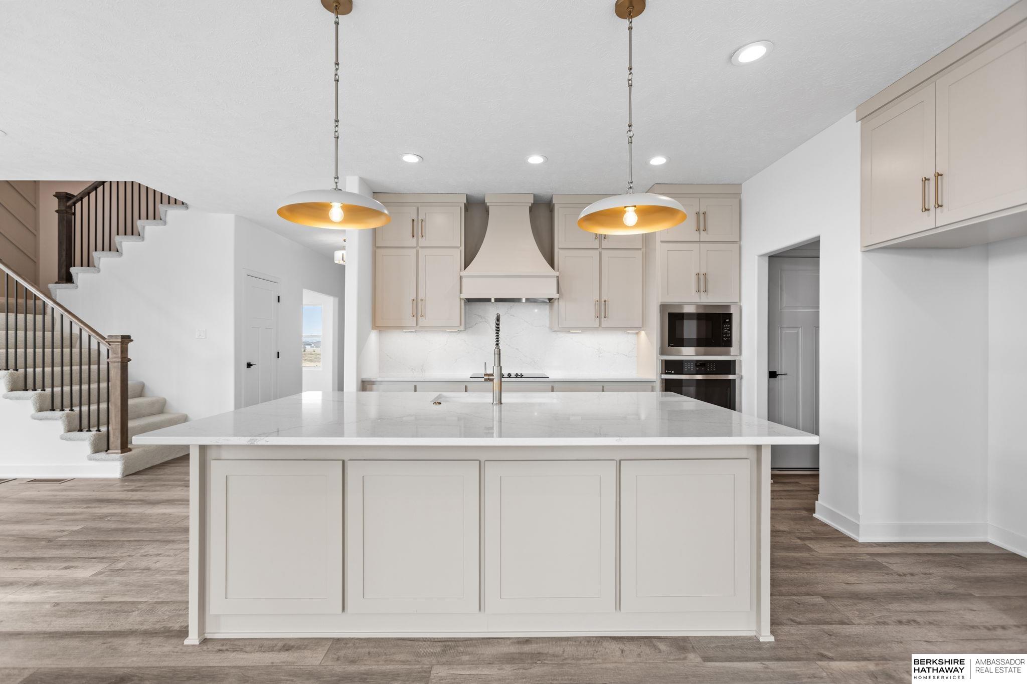 10305 Prospect Street, Papillion, NE, 68046