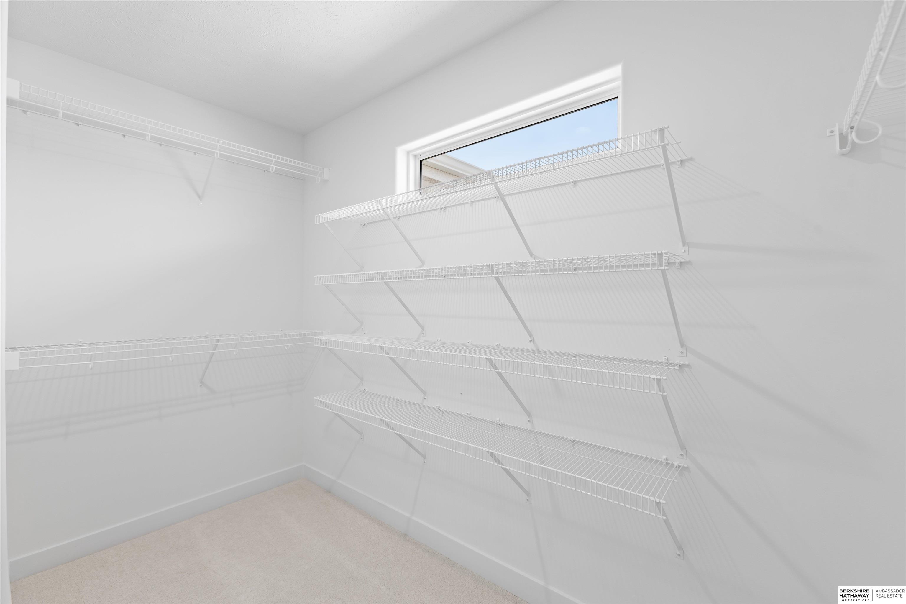 10305 Prospect Street, Papillion, NE, 68046