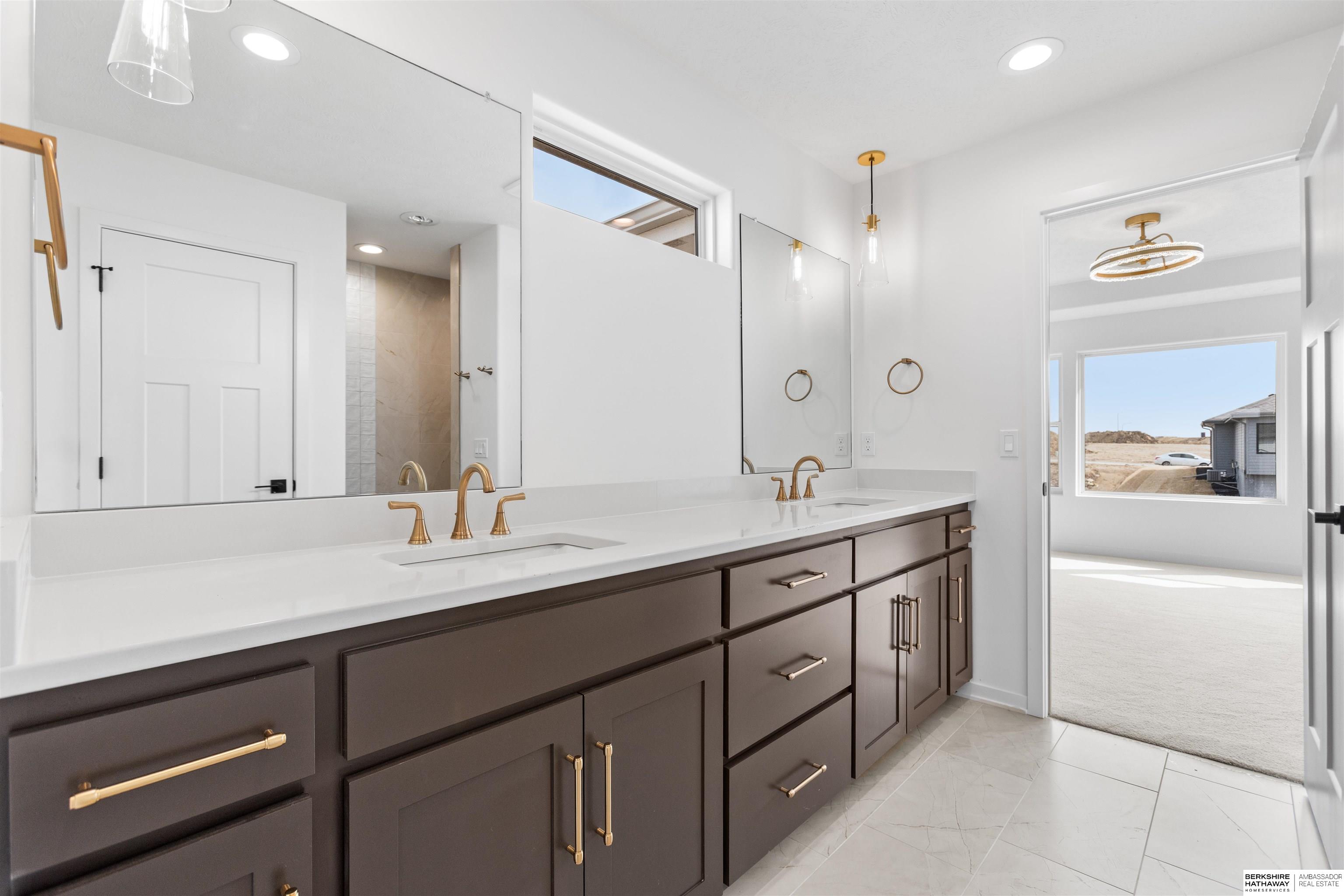 10305 Prospect Street, Papillion, NE, 68046