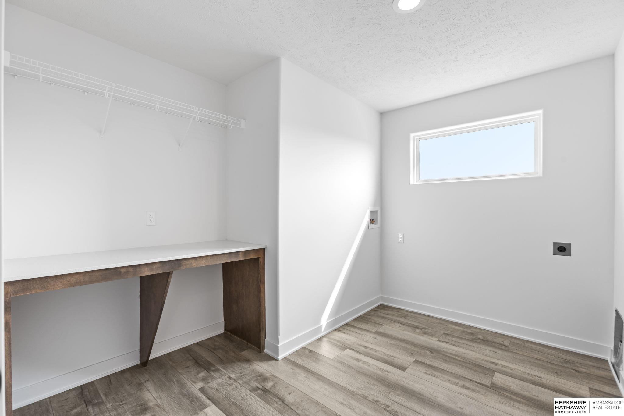 10305 Prospect Street, Papillion, NE, 68046