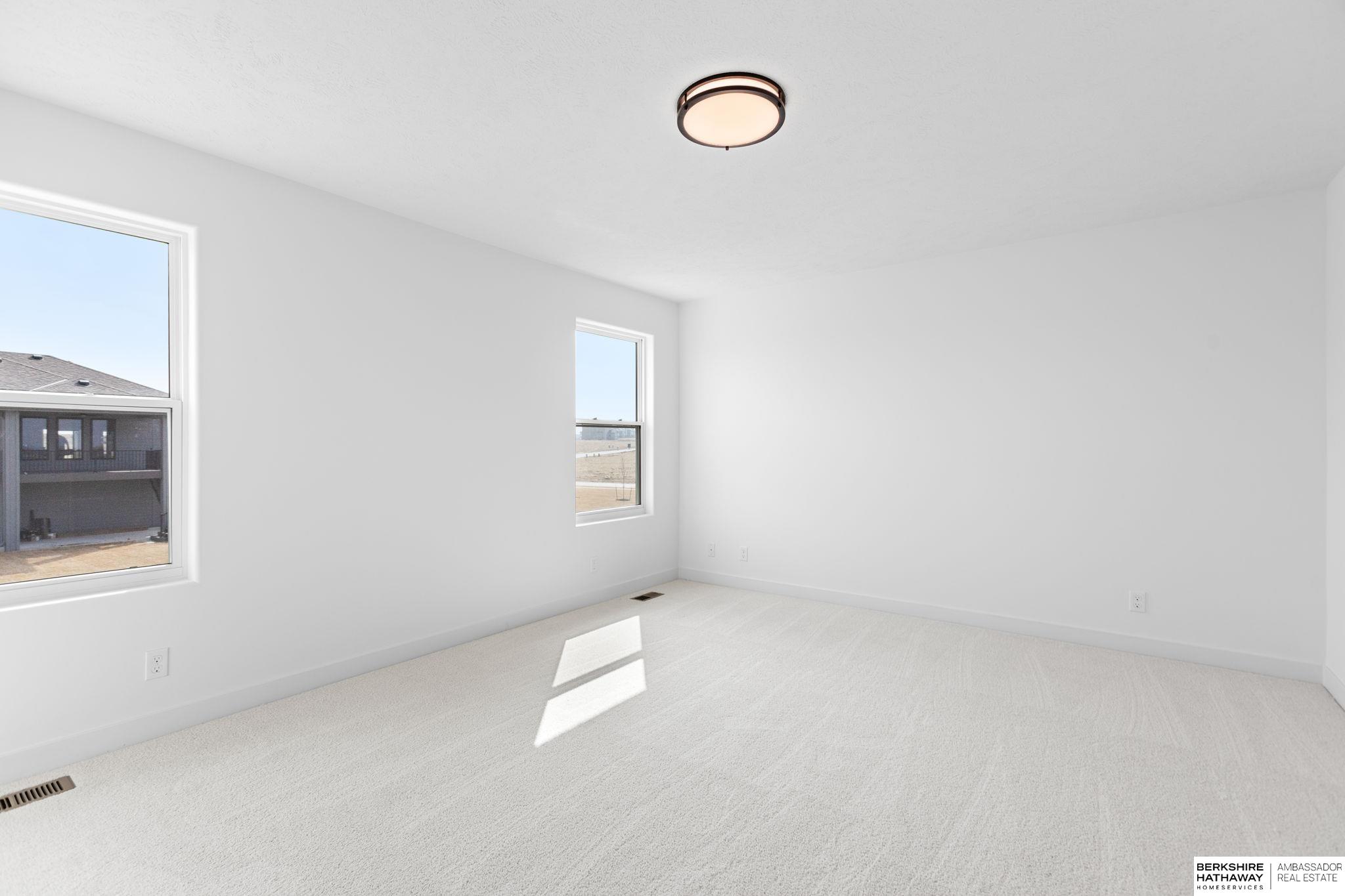 10305 Prospect Street, Papillion, NE, 68046