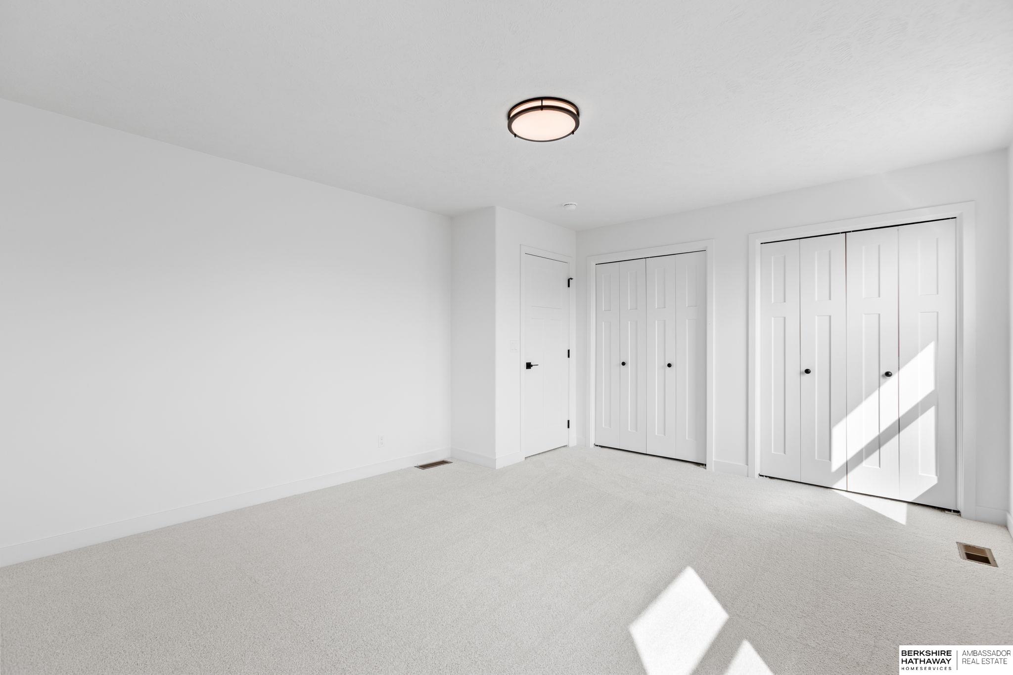 10305 Prospect Street, Papillion, NE, 68046