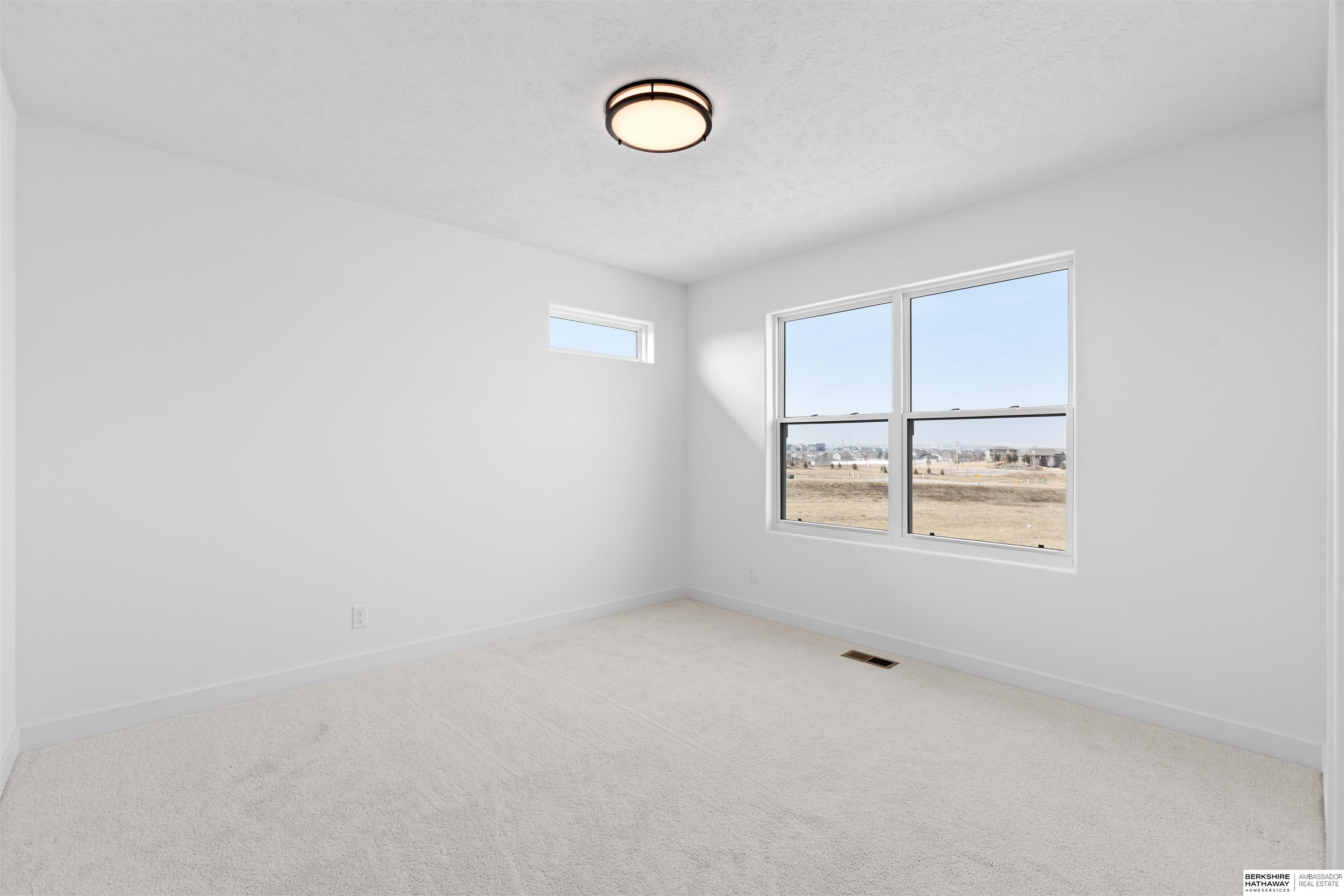 10305 Prospect Street, Papillion, NE, 68046