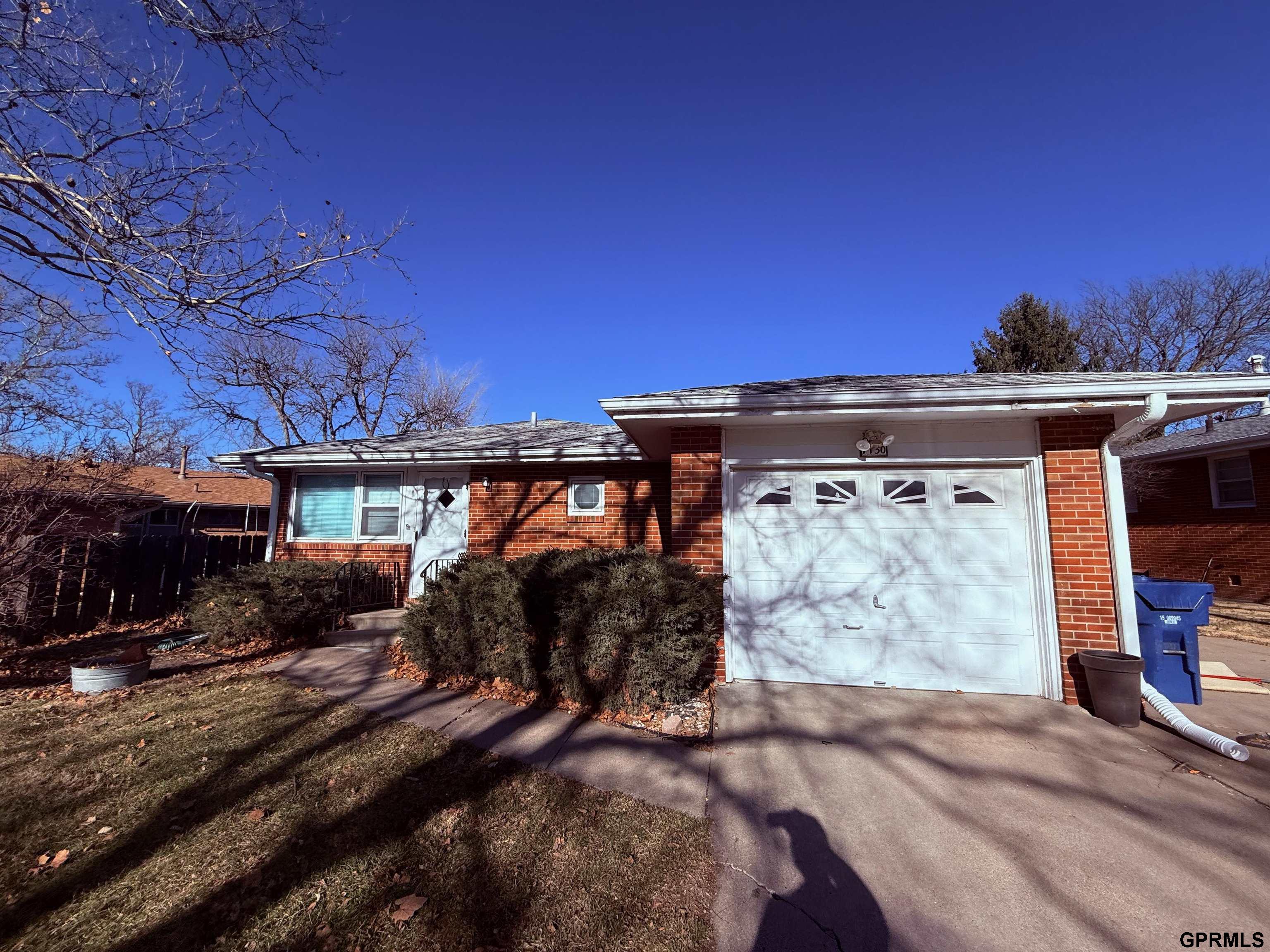 7130 Englewood Drive, Lincoln, NE, 68510