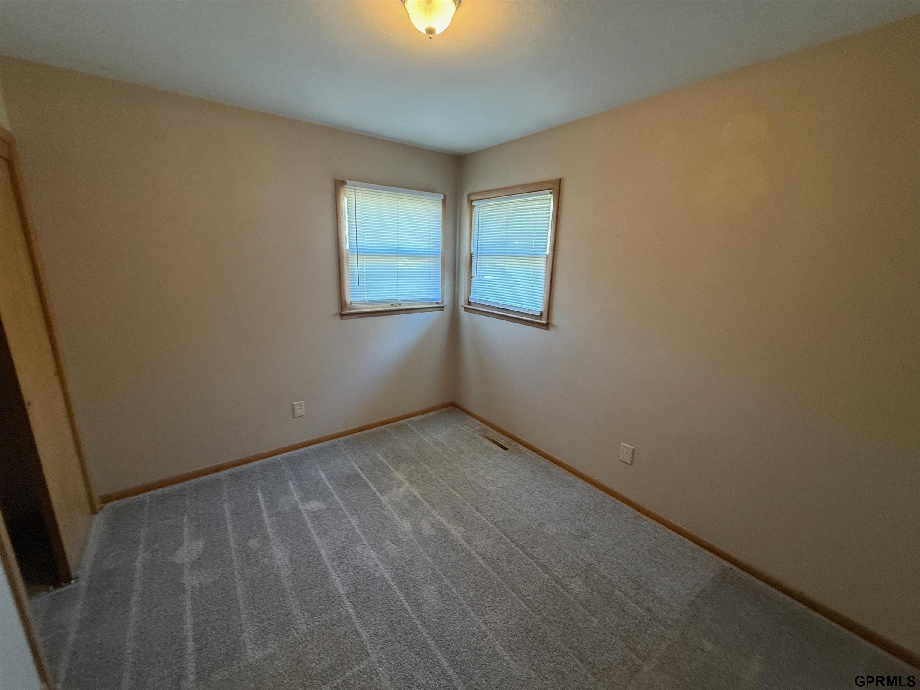 7130 Englewood Drive, Lincoln, NE, 68510