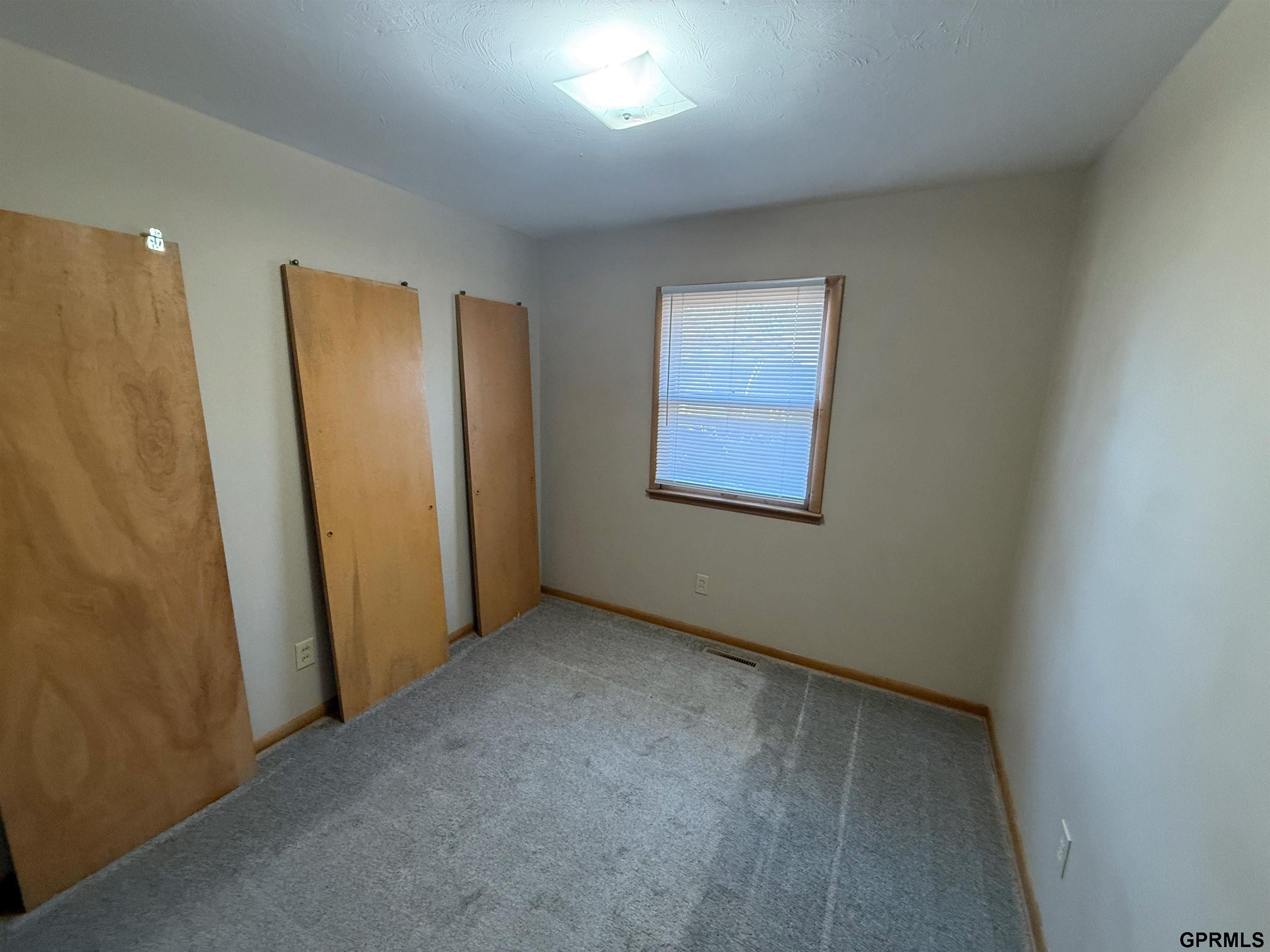 7130 Englewood Drive, Lincoln, NE, 68510