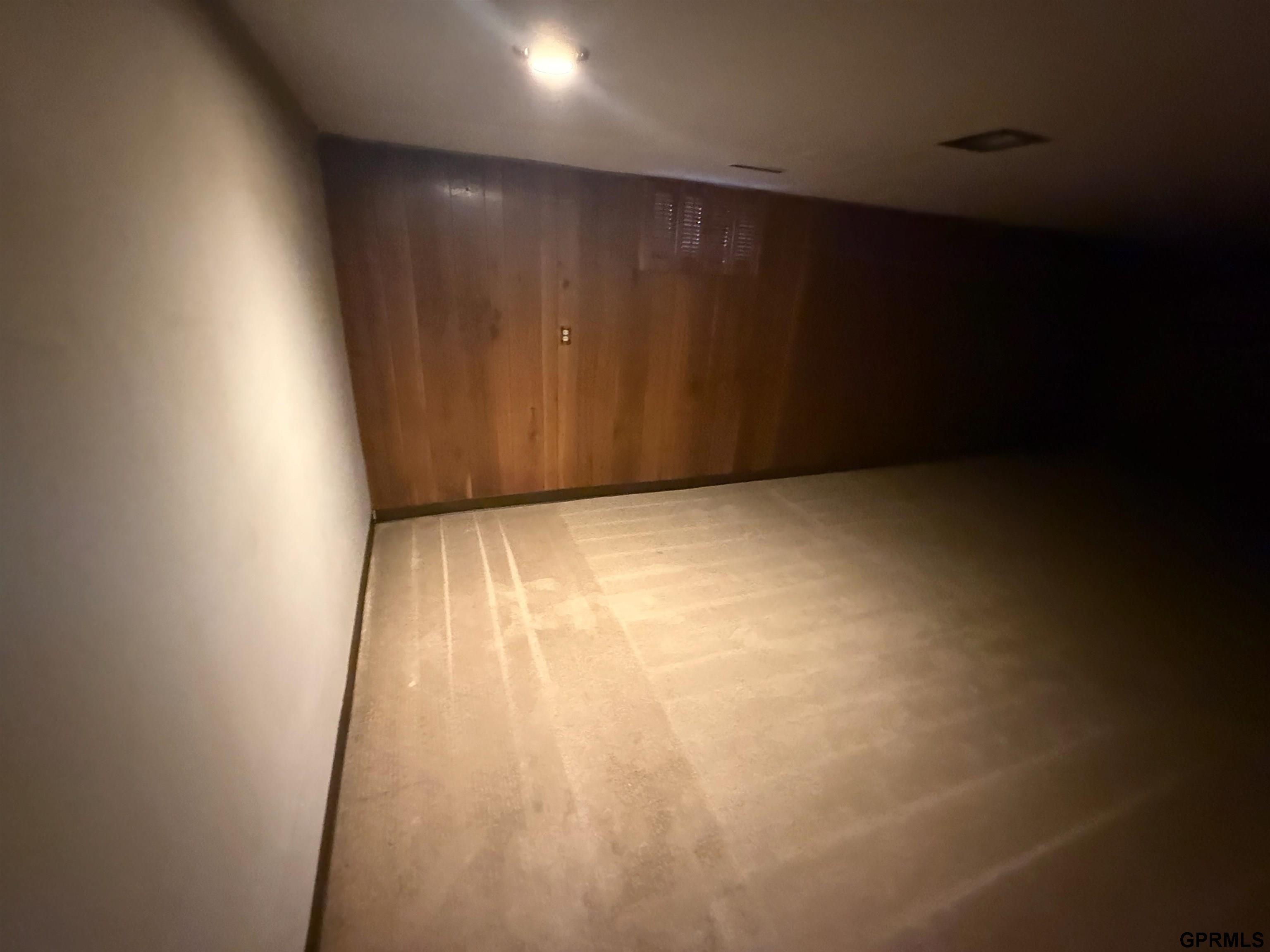 7130 Englewood Drive, Lincoln, NE, 68510