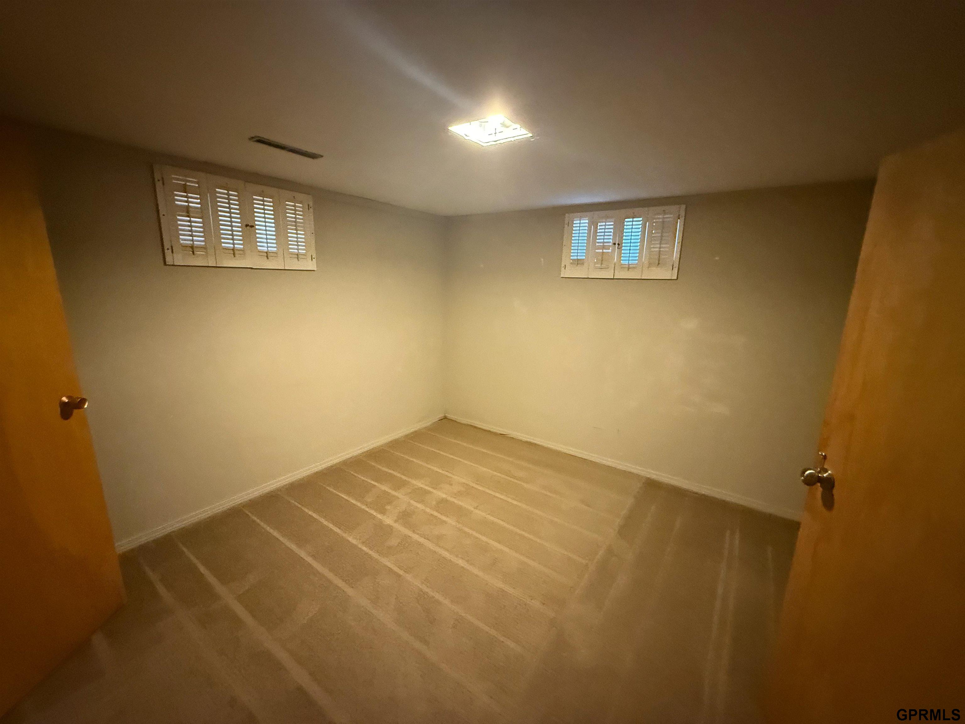 7130 Englewood Drive, Lincoln, NE, 68510