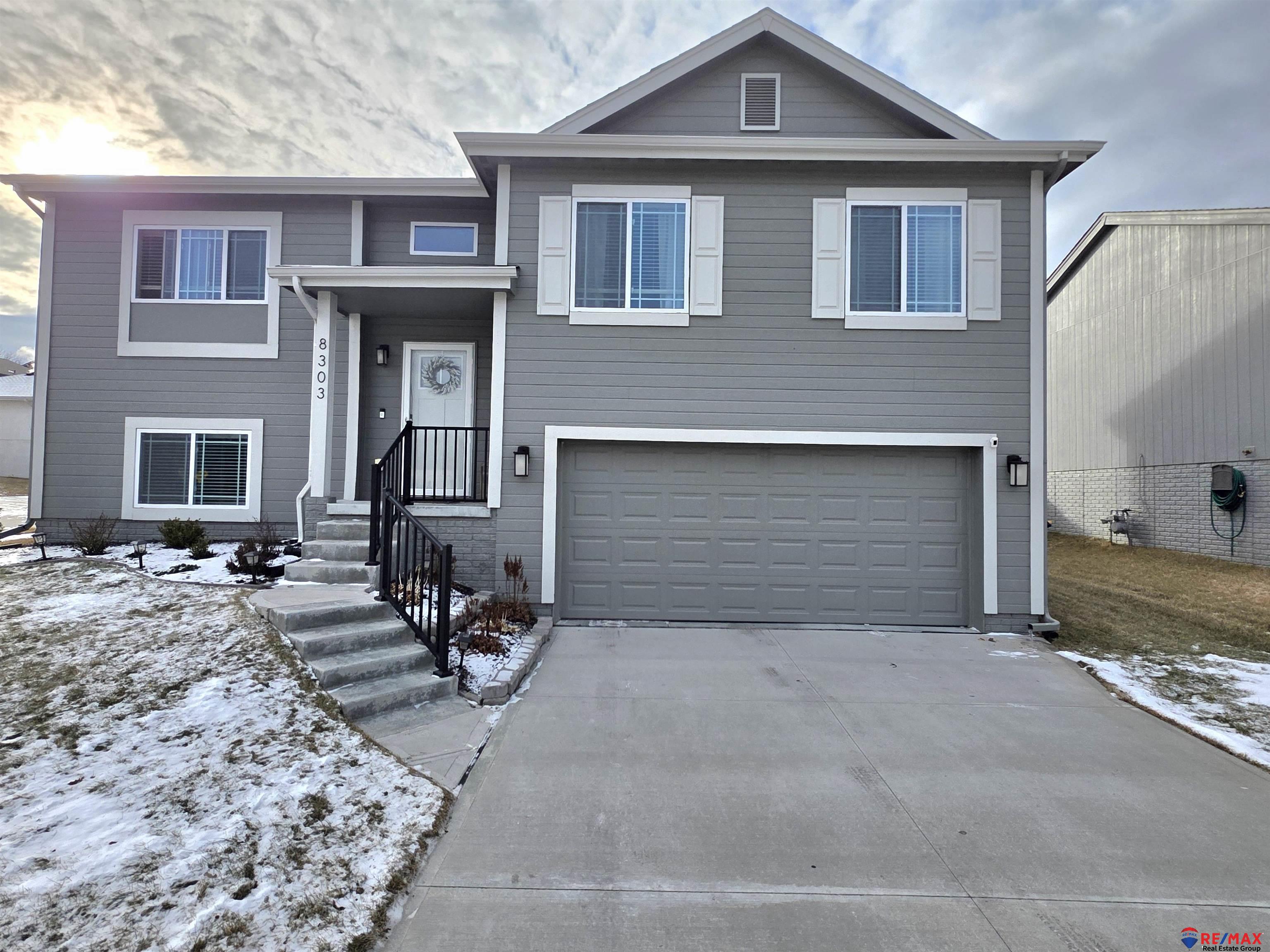 8929 78th Avenue Circle, Omaha, NE, 68122