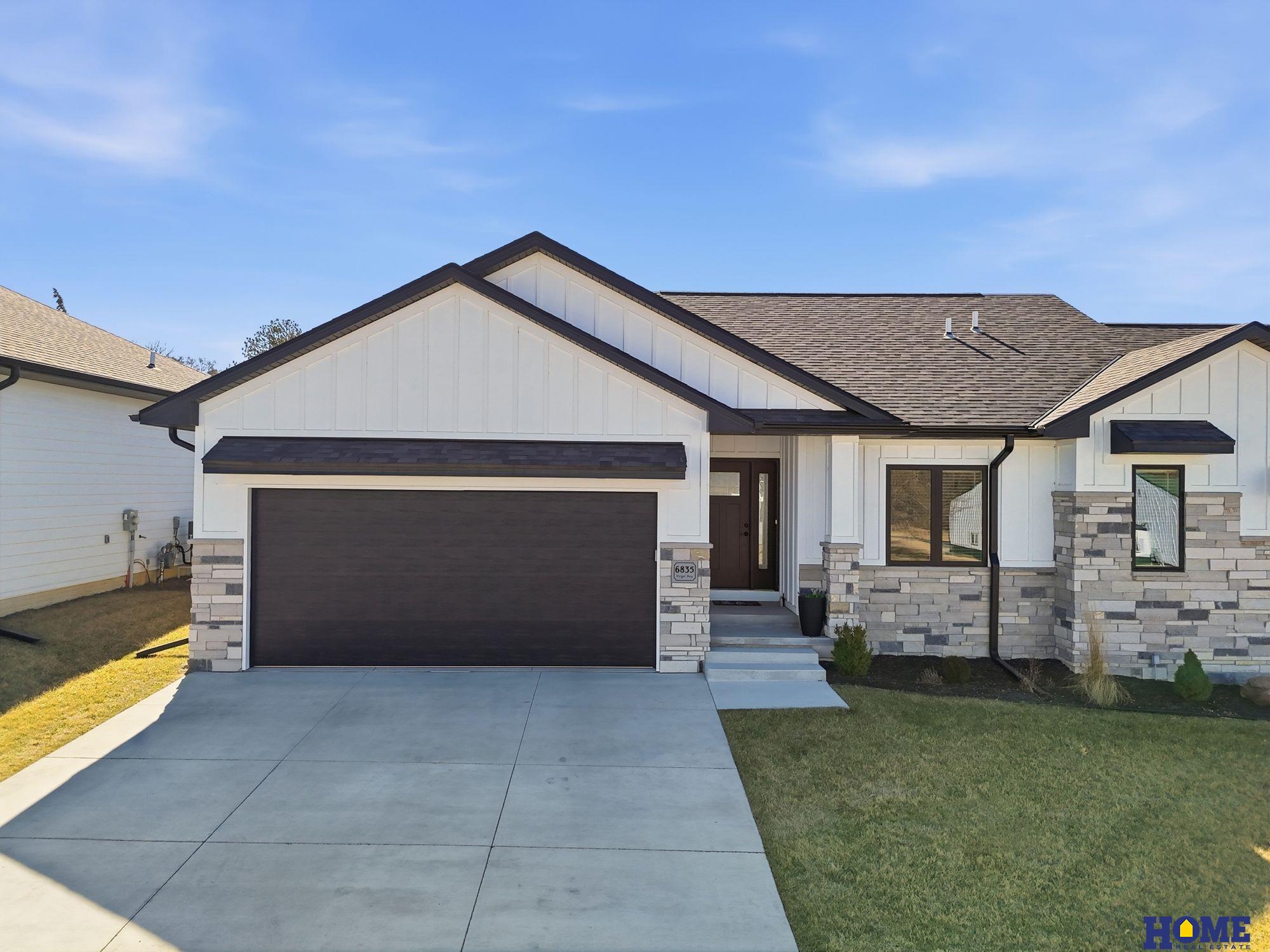 8230 57th Street, Lincoln, NE, 68516