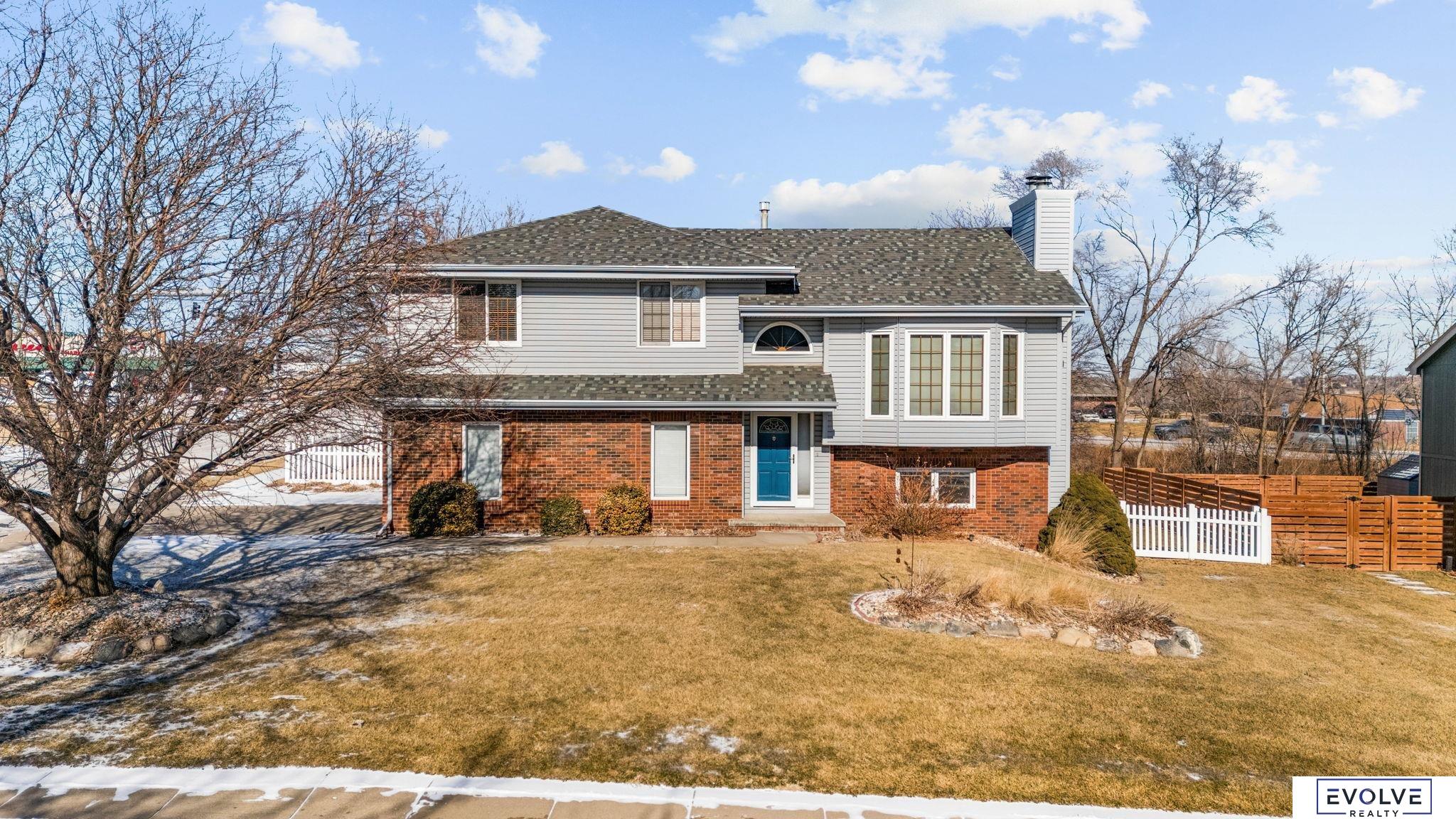 5407 208 Court, Elkhorn, NE, 68022