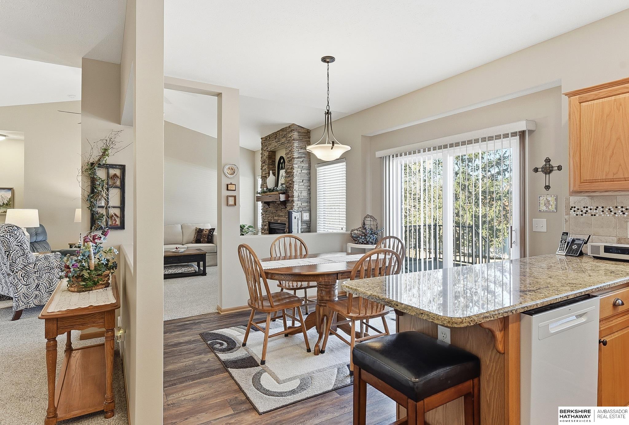 1004 Valleyview Drive, Papillion, NE, 68046