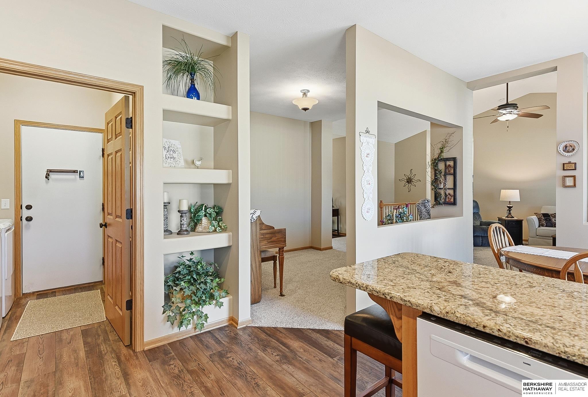 1004 Valleyview Drive, Papillion, NE, 68046