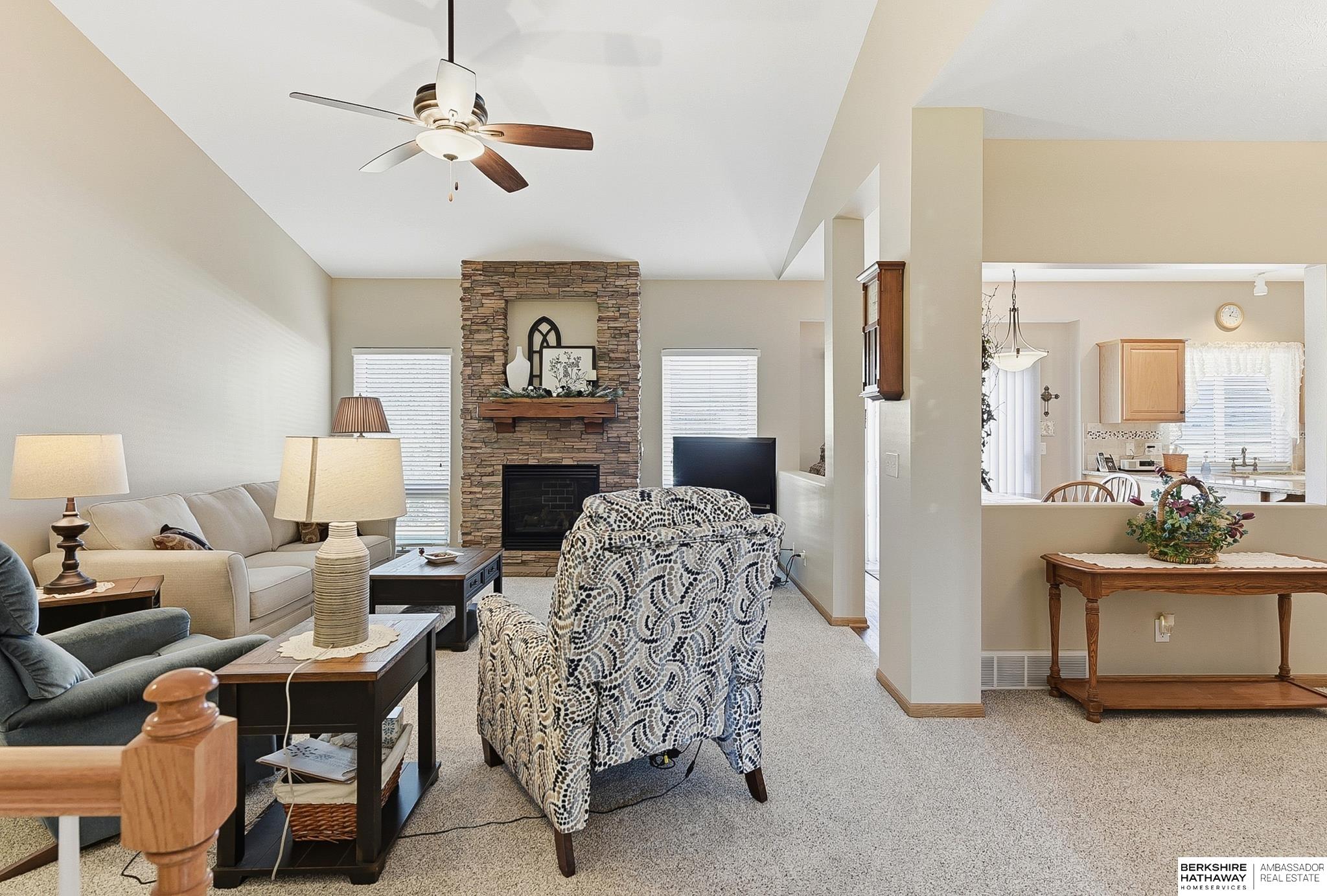 1004 Valleyview Drive, Papillion, NE, 68046