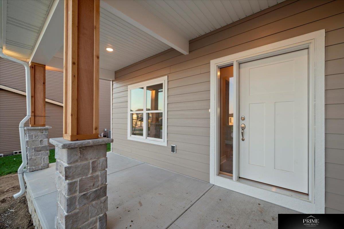 3146 Greta Drive, Roca, NE, 68340