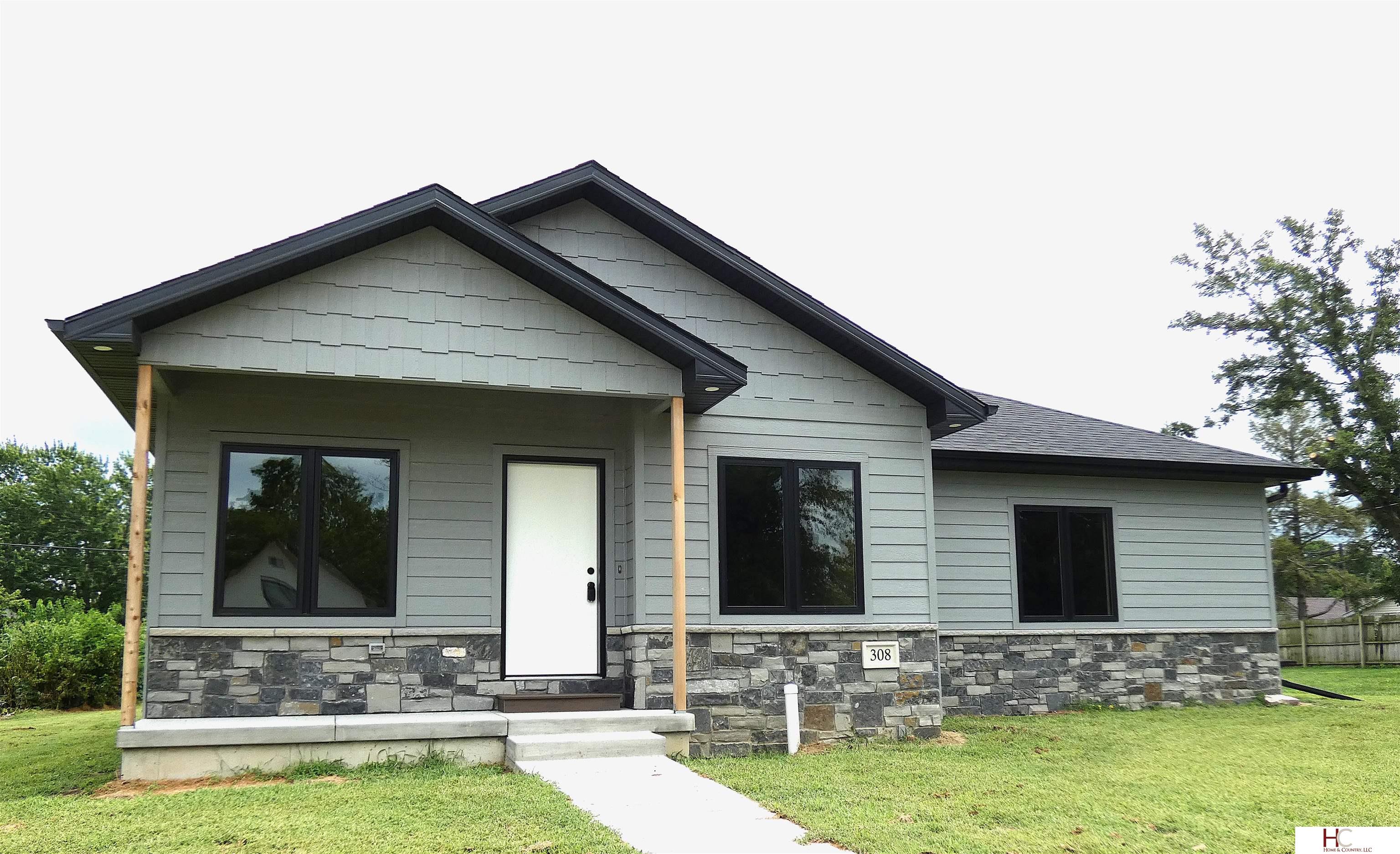 Photo of 308 Maple Street Friend NE 68359