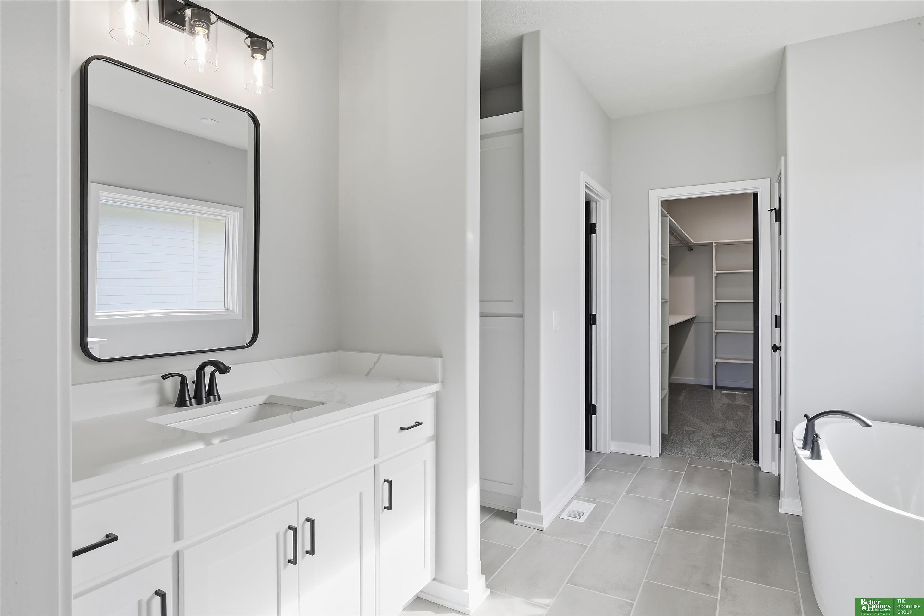 5426 N 213th Street, Elkhorn, NE, 68022