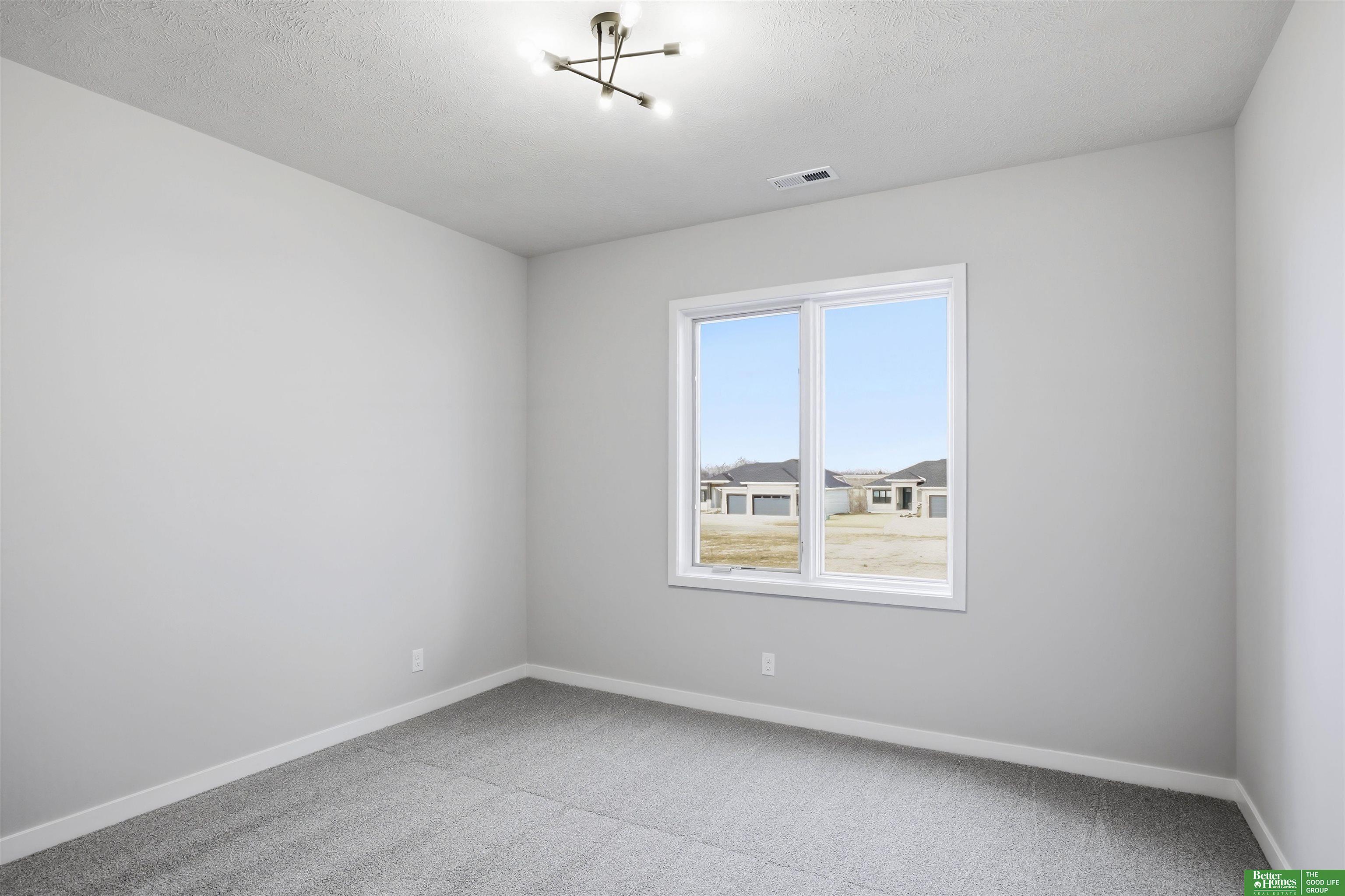 5426 N 213th Street, Elkhorn, NE, 68022