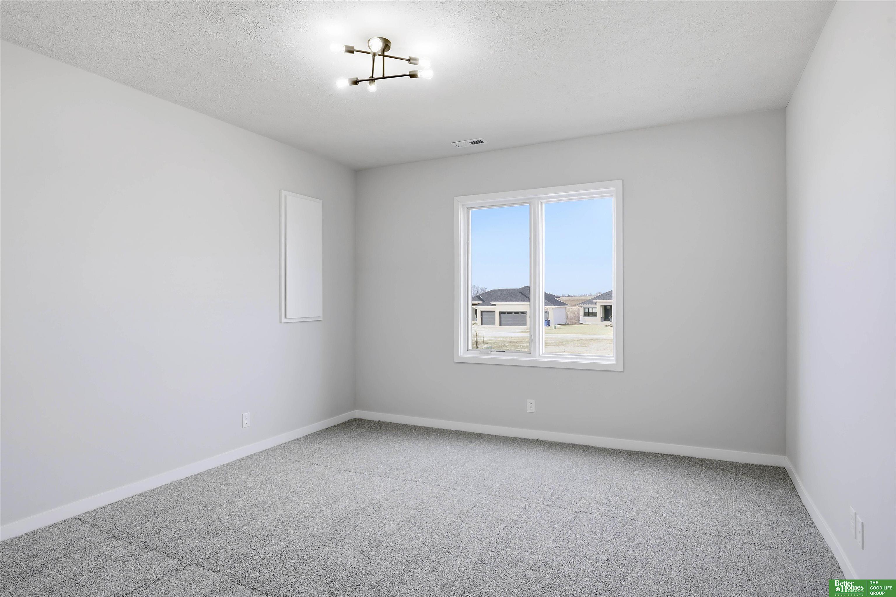 5426 N 213th Street, Elkhorn, NE, 68022