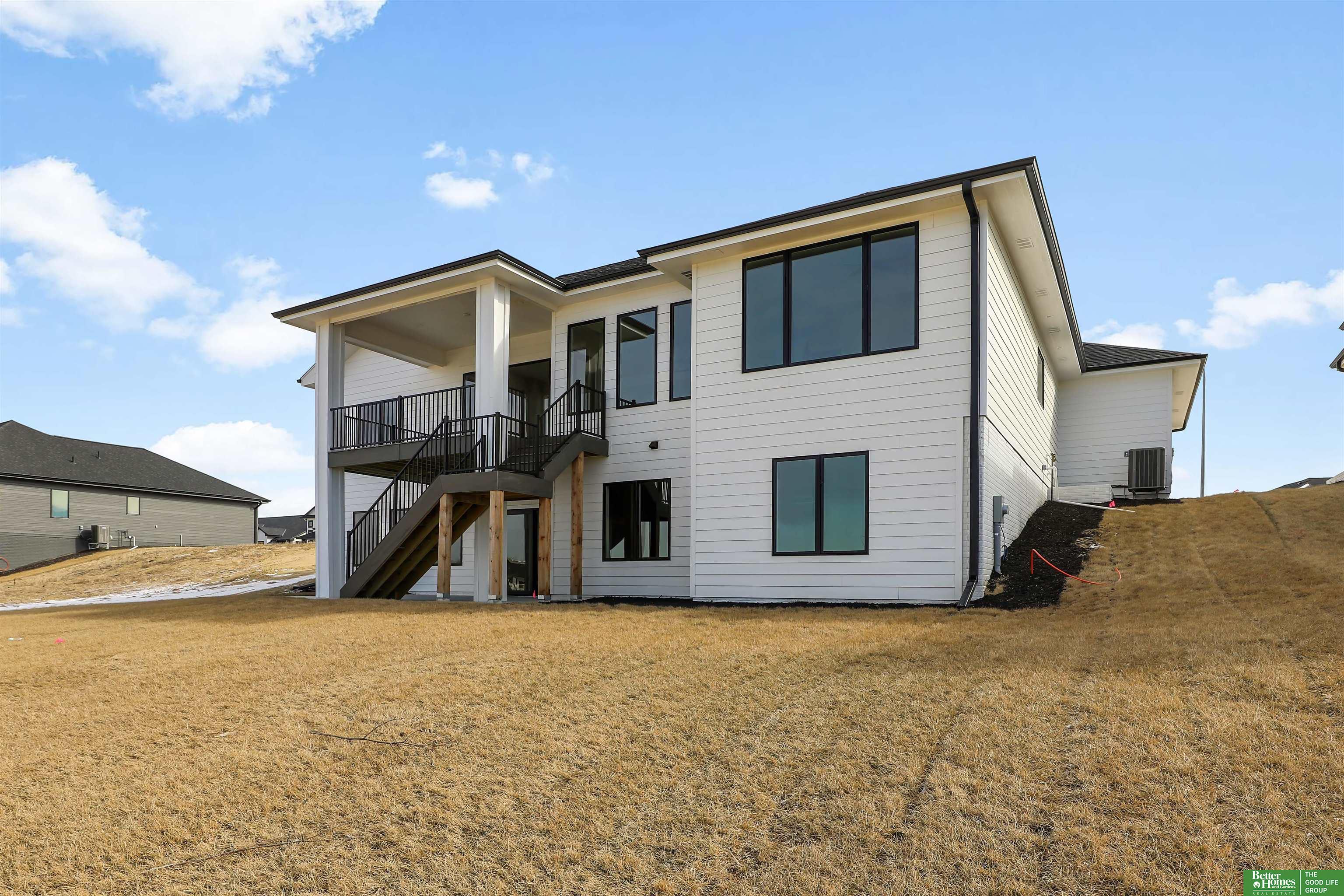 5426 N 213th Street, Elkhorn, NE, 68022