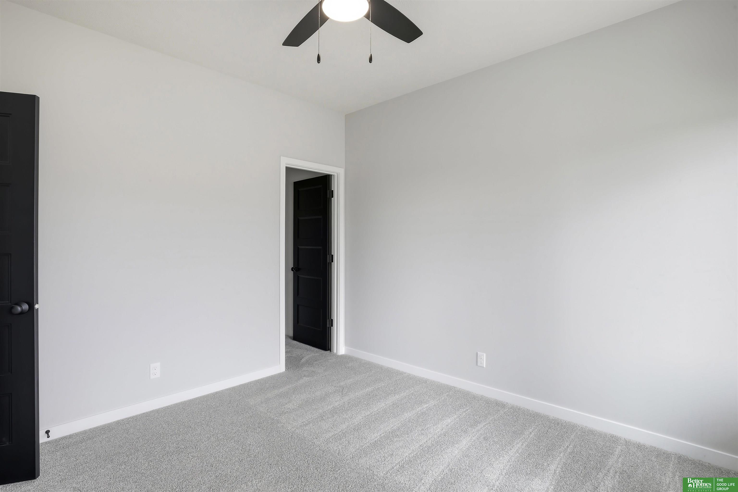 5426 N 213th Street, Elkhorn, NE, 68022