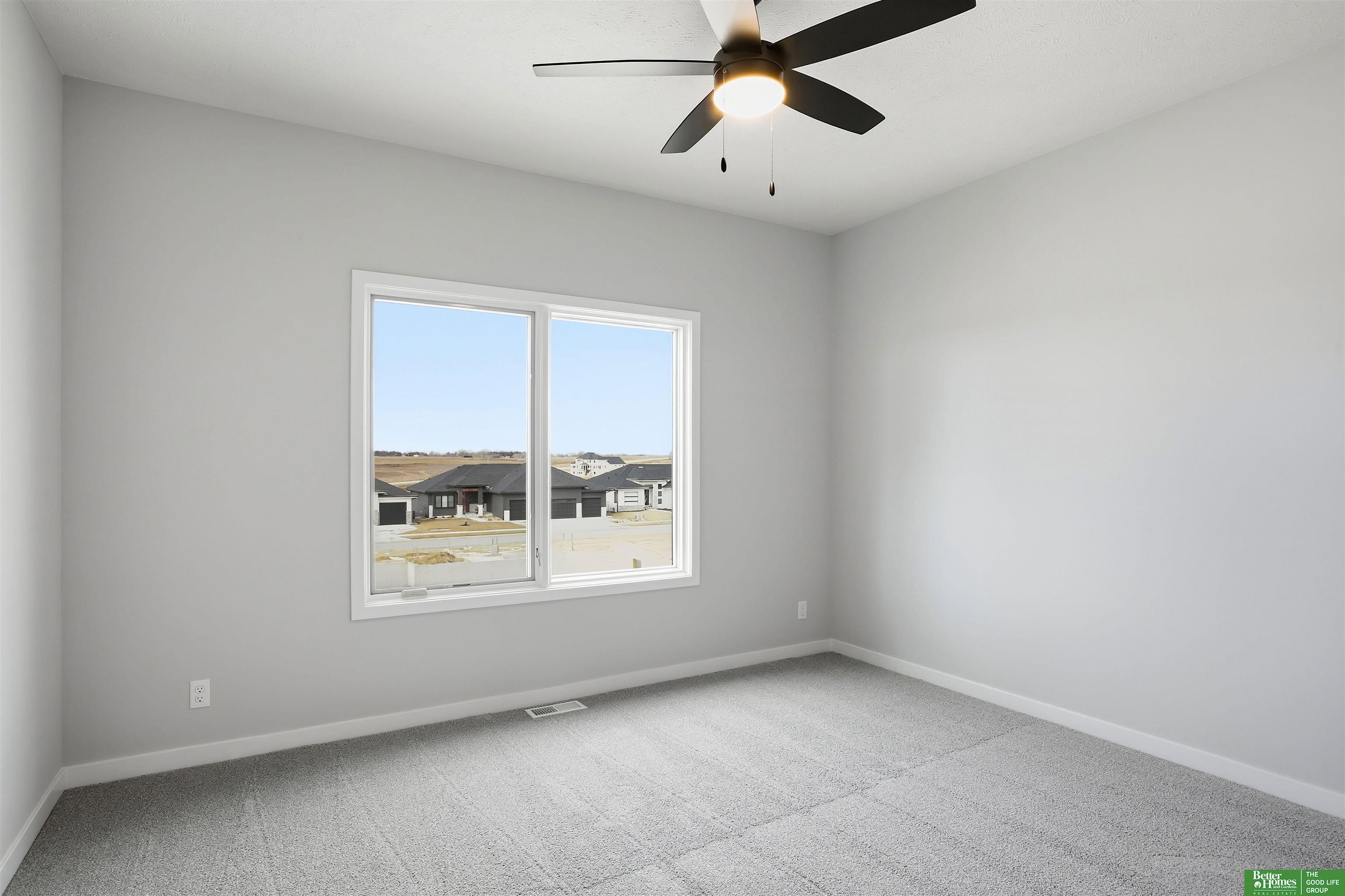 5426 N 213th Street, Elkhorn, NE, 68022