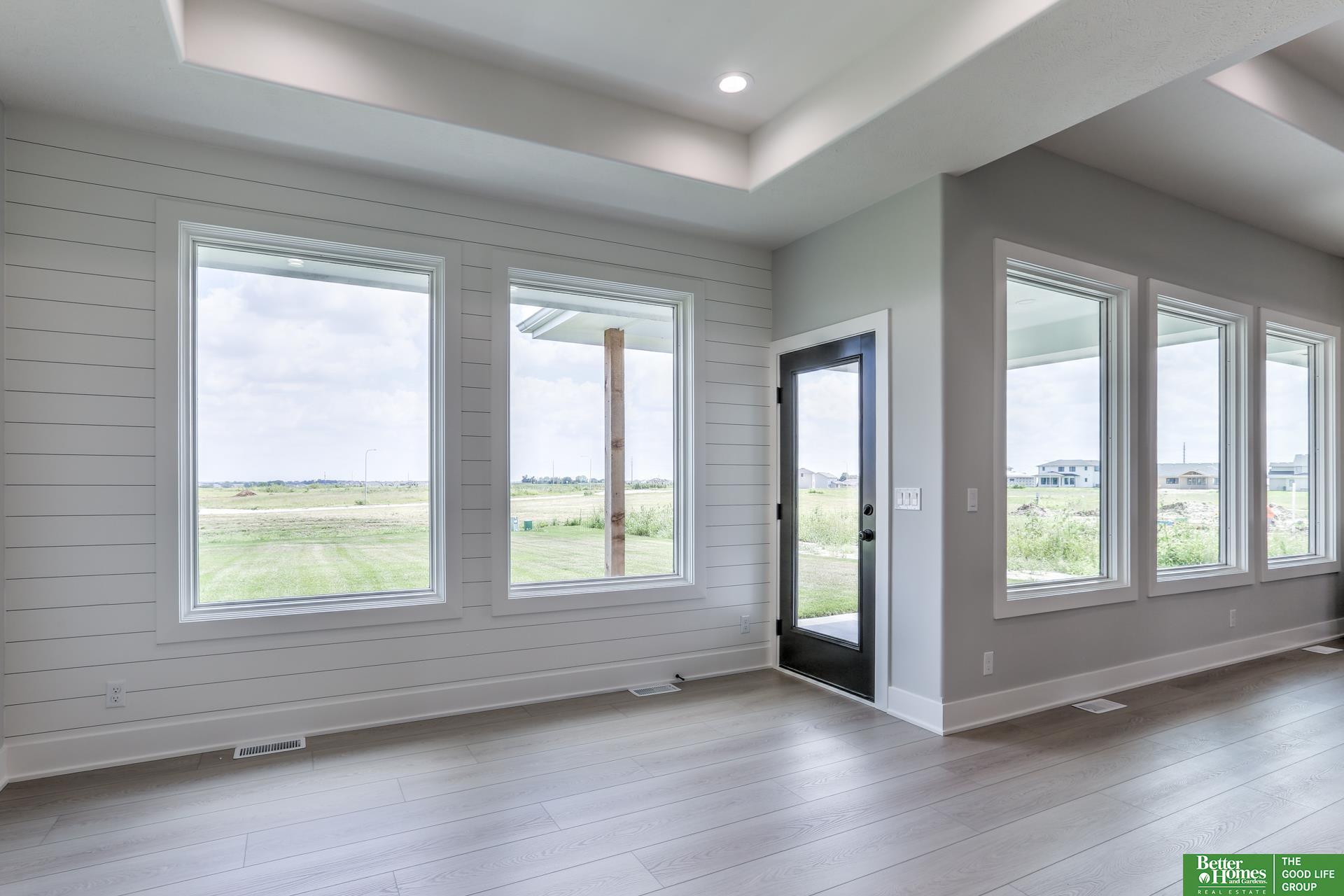 19505 Allied Street, Elkhorn, NE, 68022