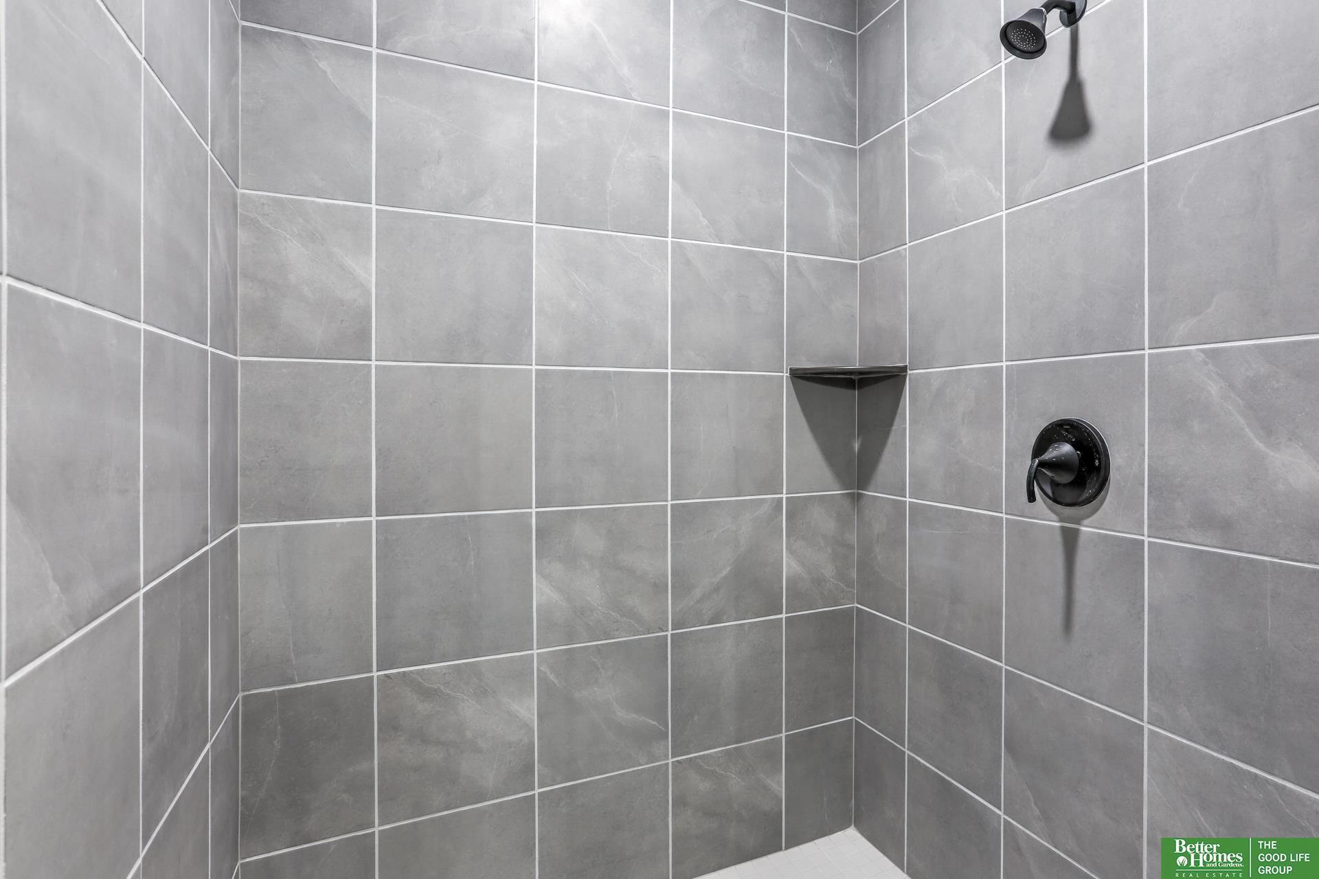 19505 Allied Street, Elkhorn, NE, 68022