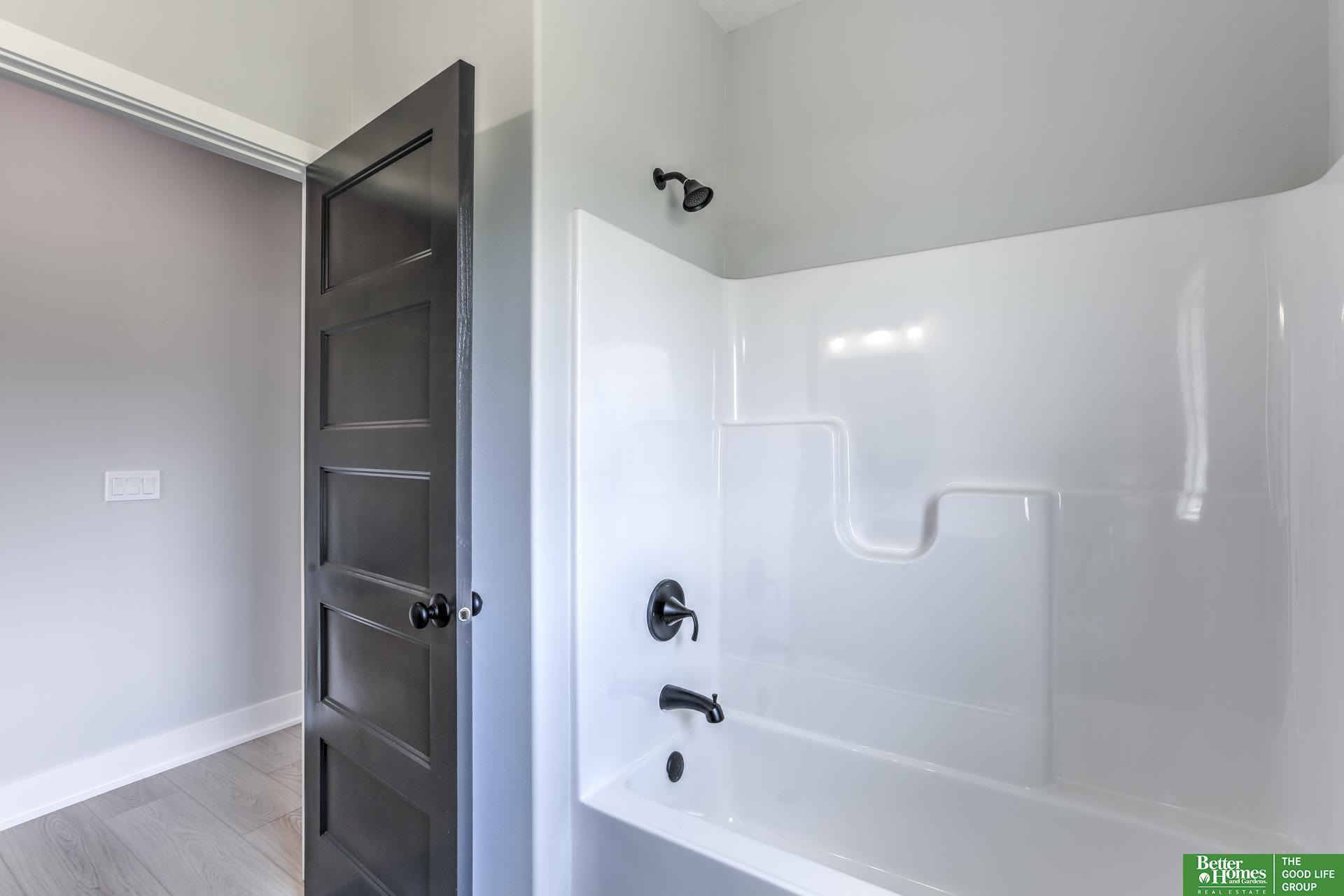 19505 Allied Street, Elkhorn, NE, 68022