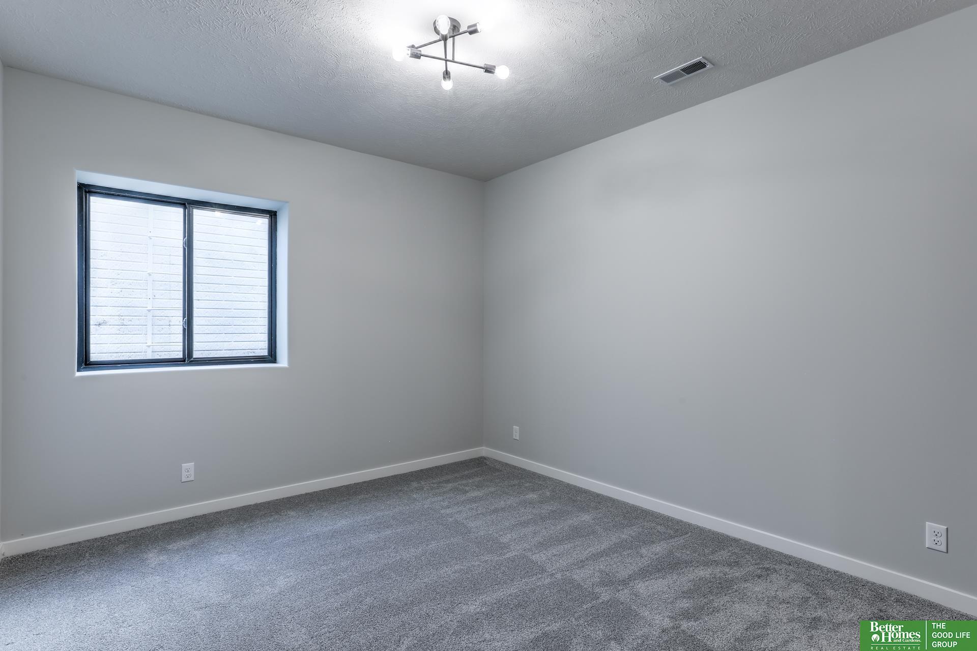 19505 Allied Street, Elkhorn, NE, 68022