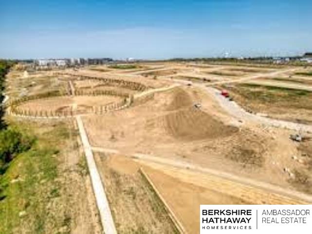 9825 42 Street, Lincoln, NE, 68516