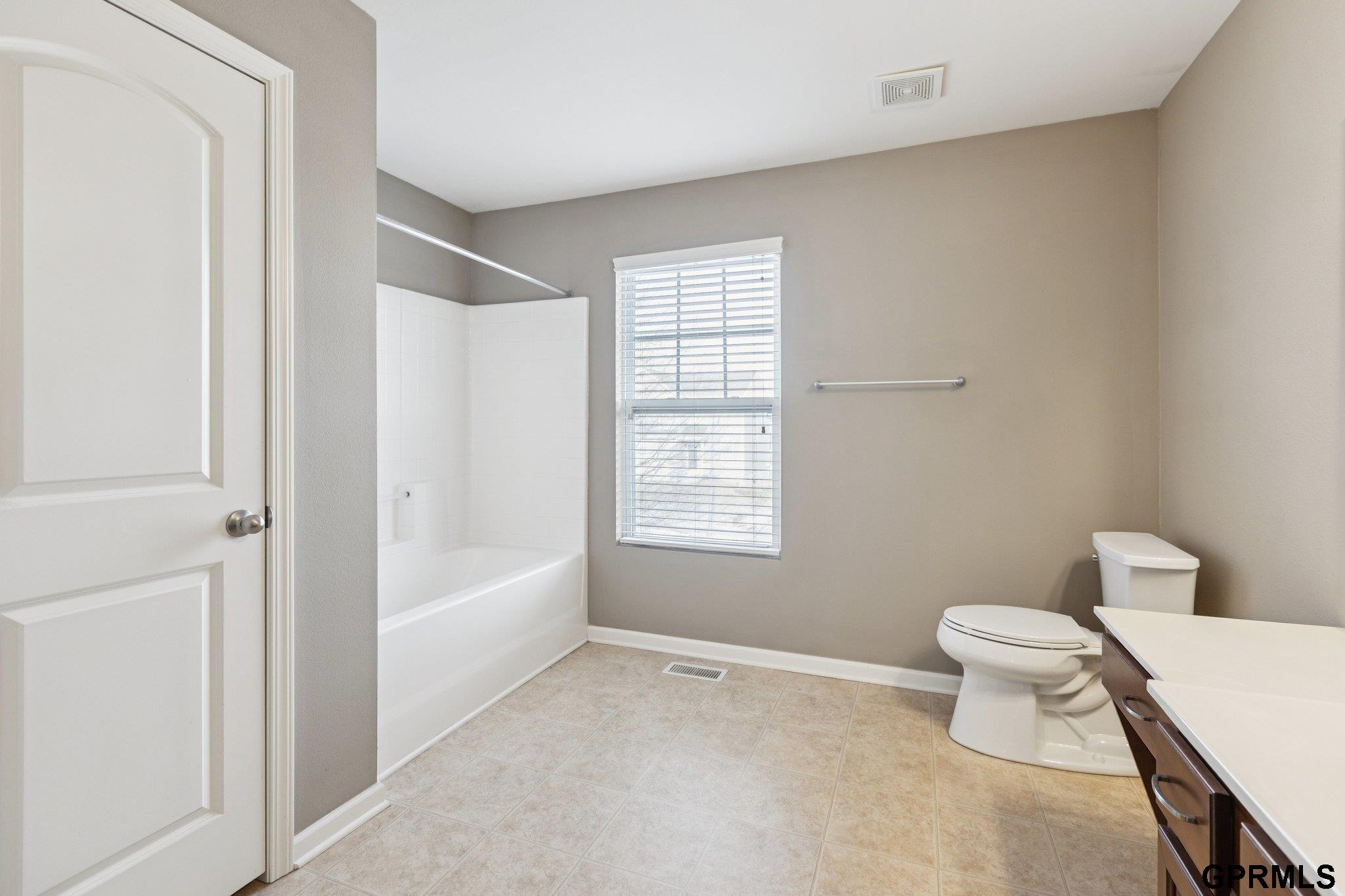 8721 Wyoming Street, Omaha, NE, 68122