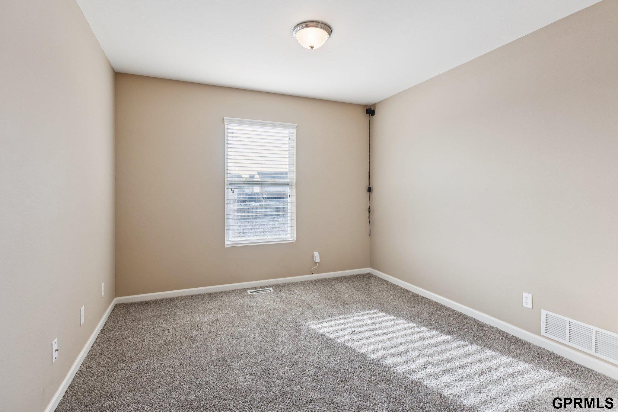 8721 Wyoming Street, Omaha, NE, 68122