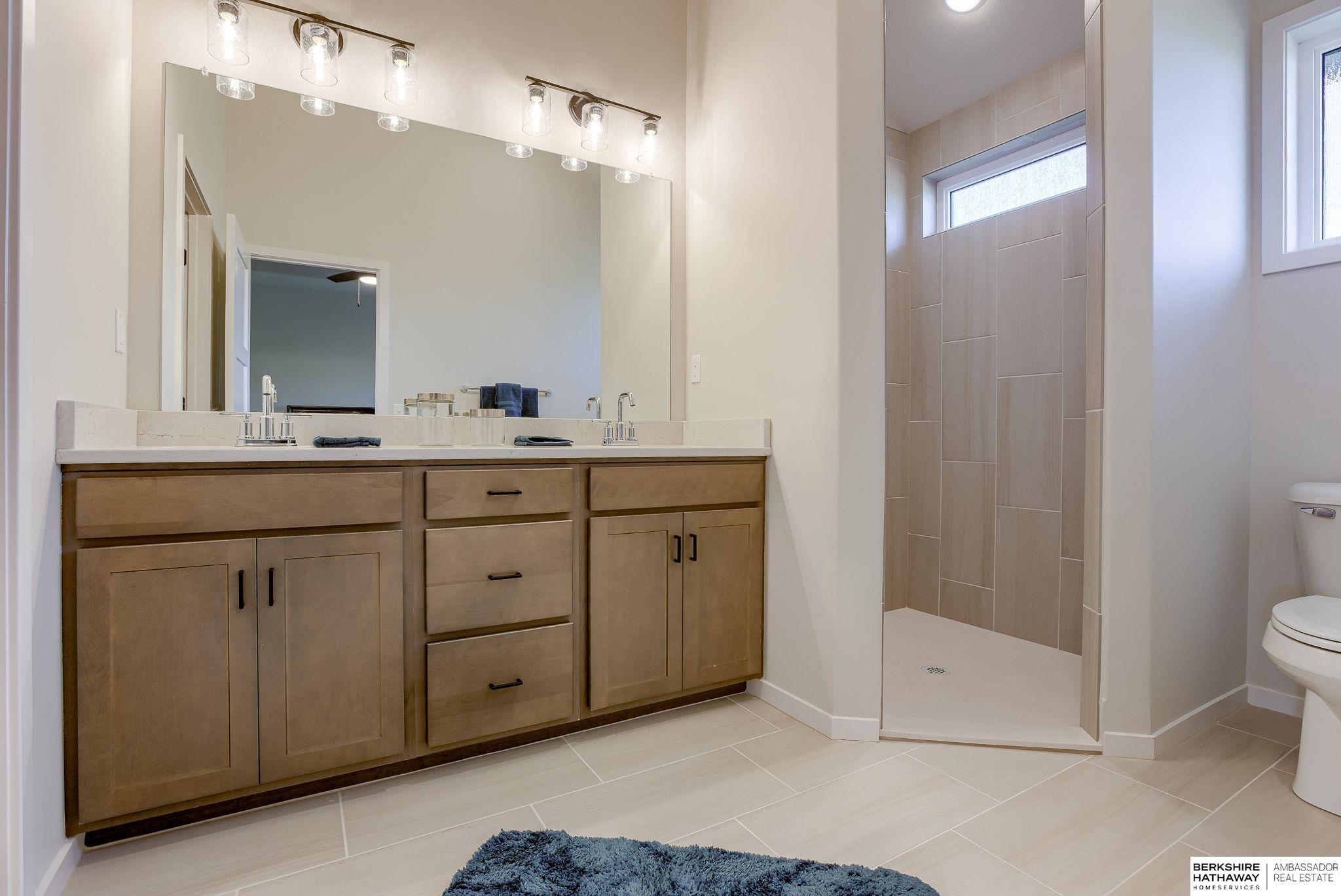 11002 159 Avenue, Bennington, NE, 68007