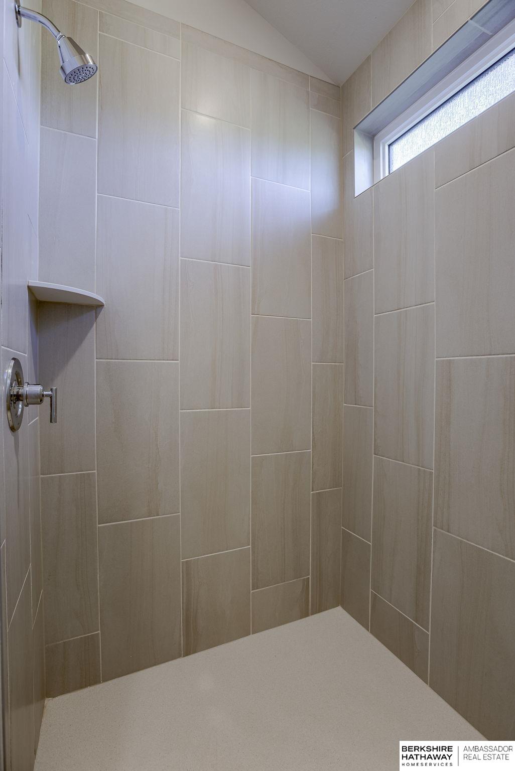 11002 159 Avenue, Bennington, NE, 68007