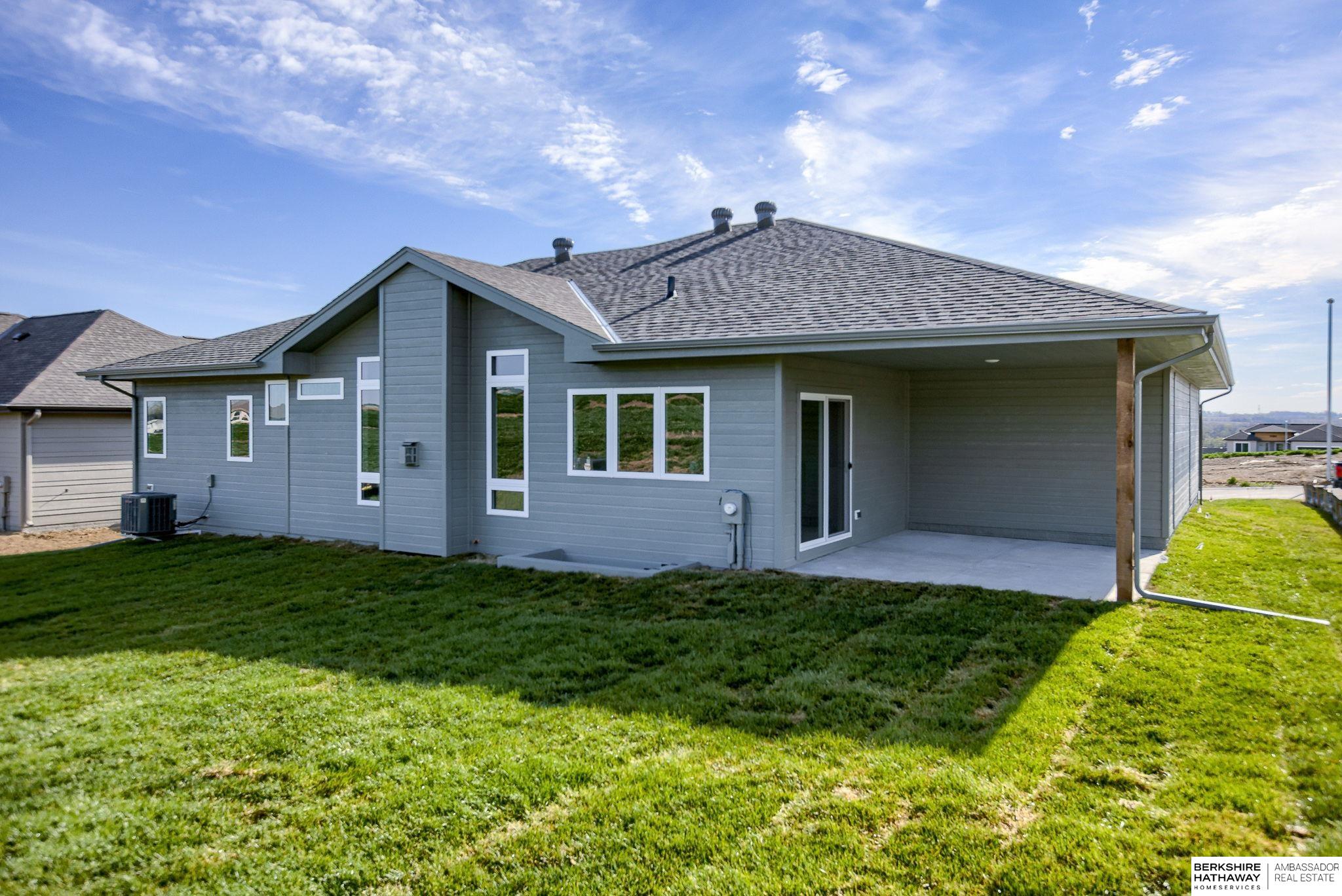 11002 159 Avenue, Bennington, NE, 68007