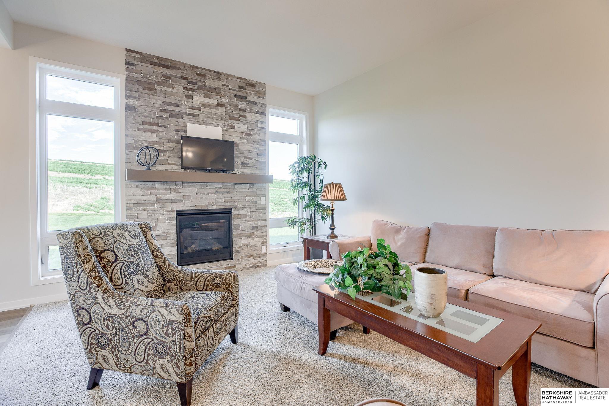 11002 159 Avenue, Bennington, NE, 68007