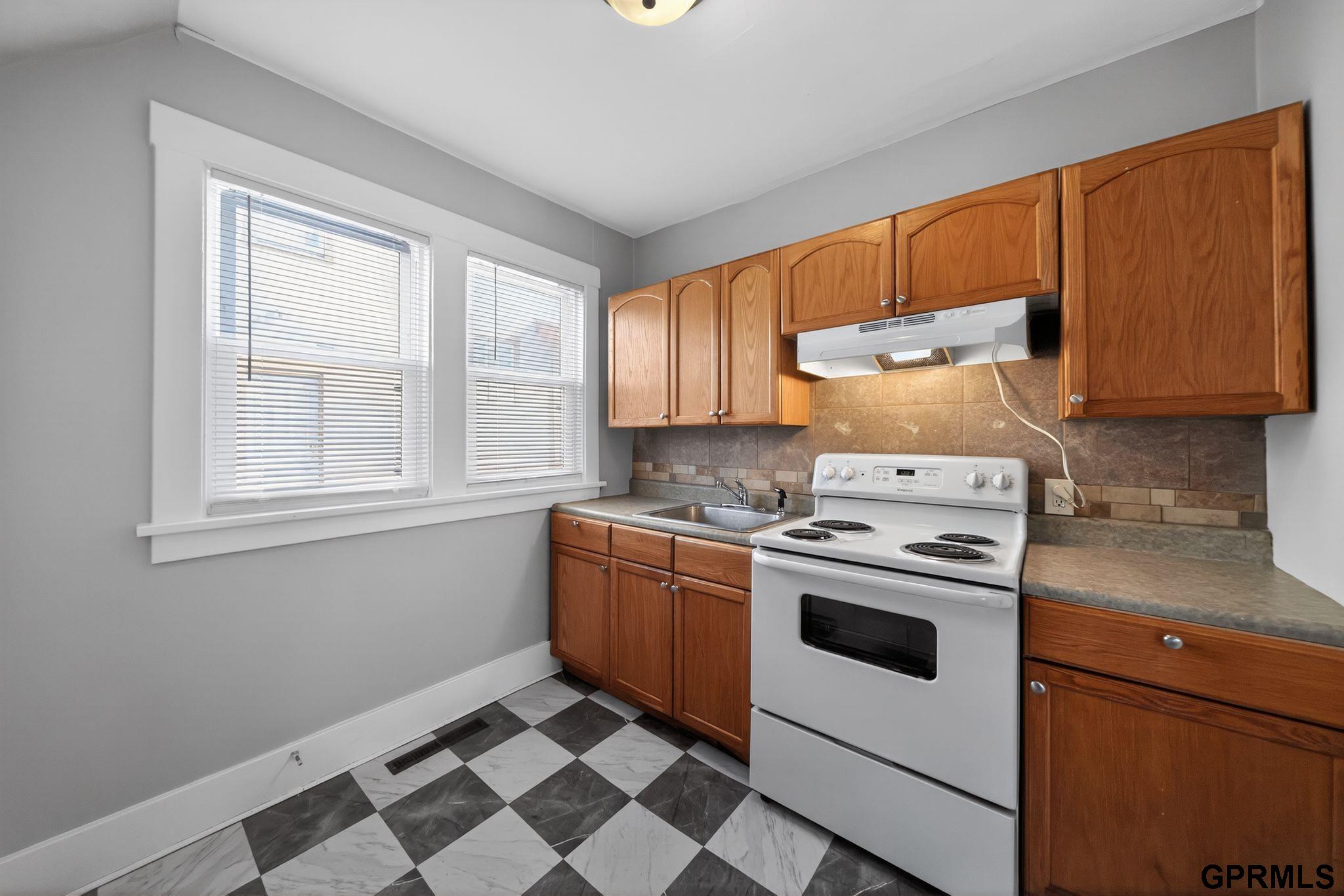 4168 Wakeley Street, Omaha, NE, 68131