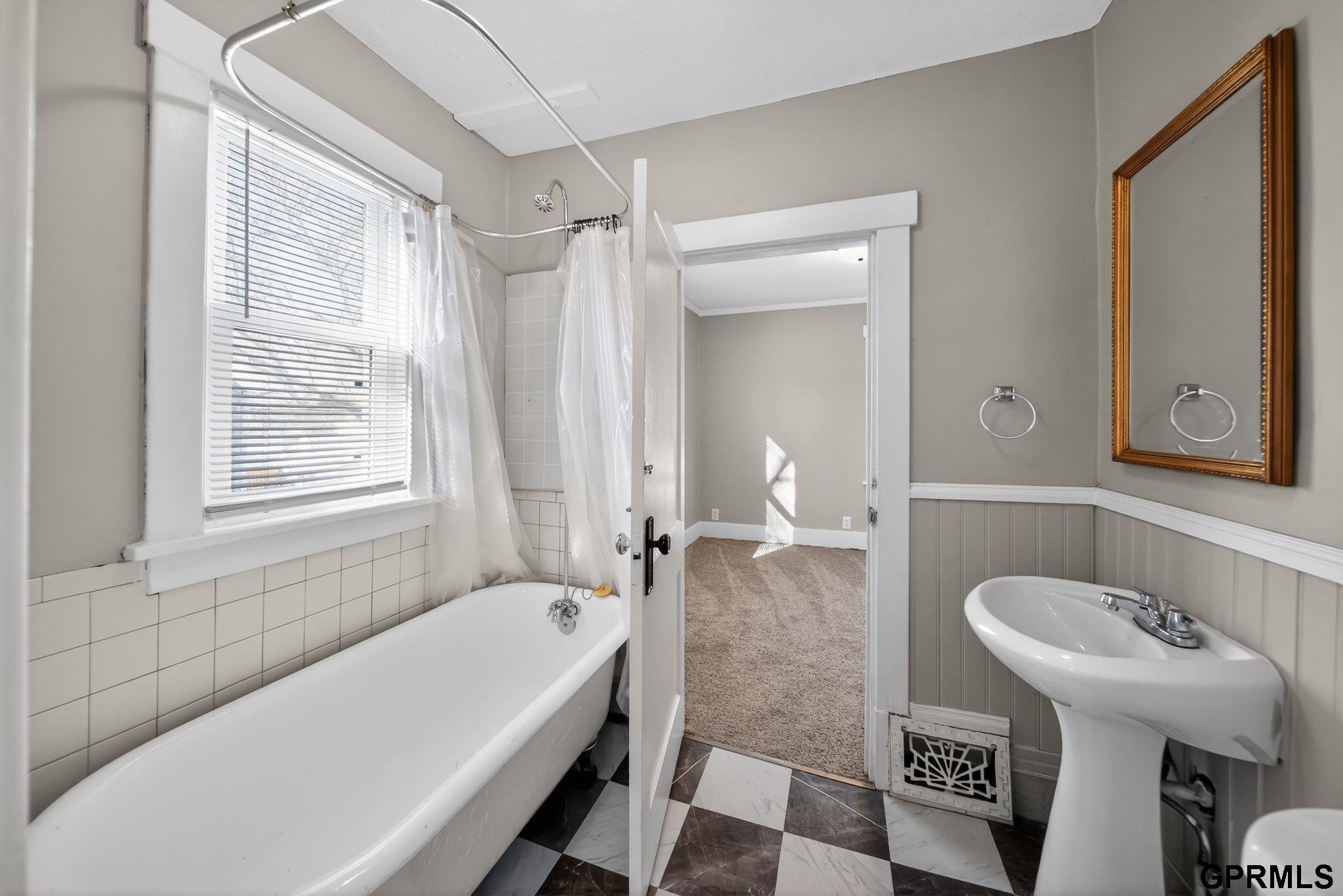 4168 Wakeley Street, Omaha, NE, 68131